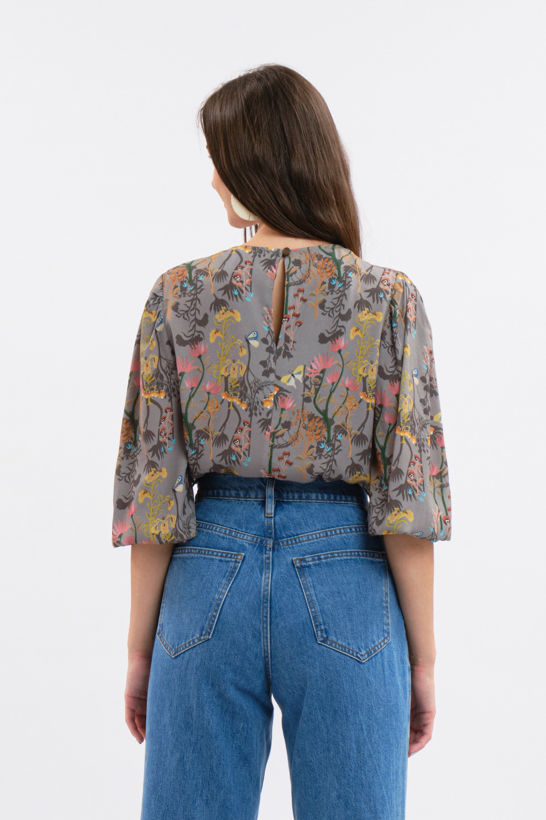 AMI Top in Gray Lontar