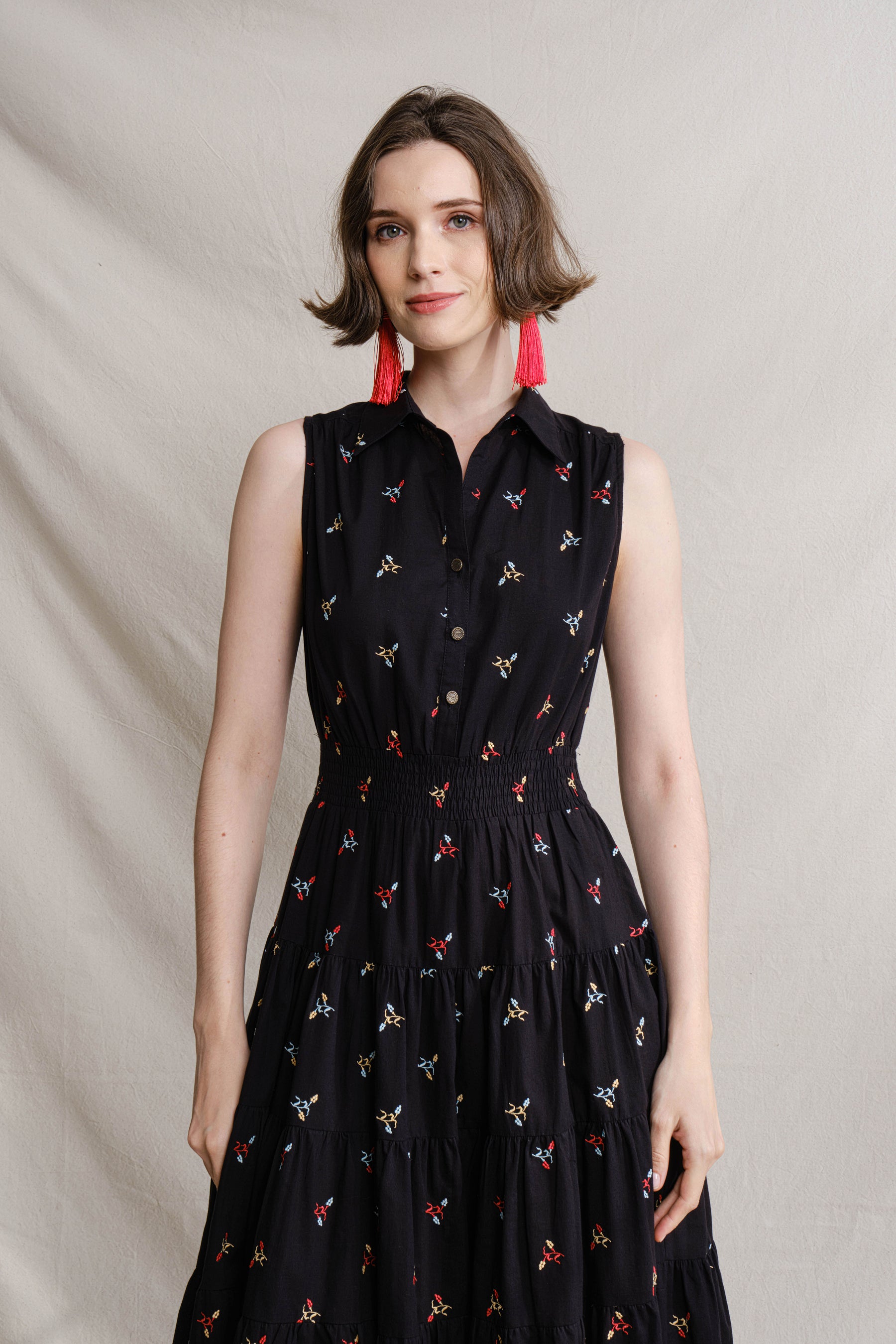 ANGIE Dress in Black Jagung