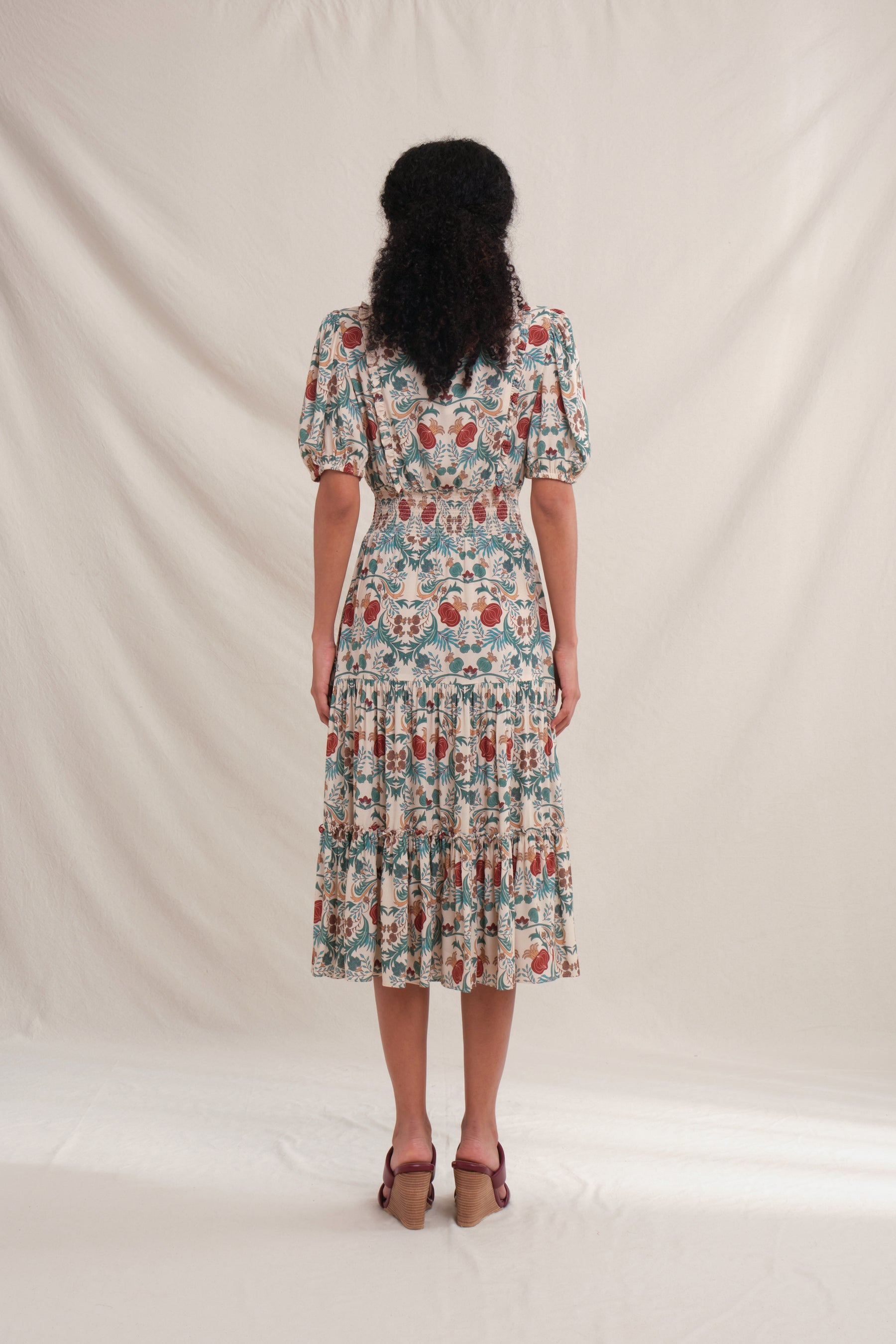 AQILA Dress in Beige Delima