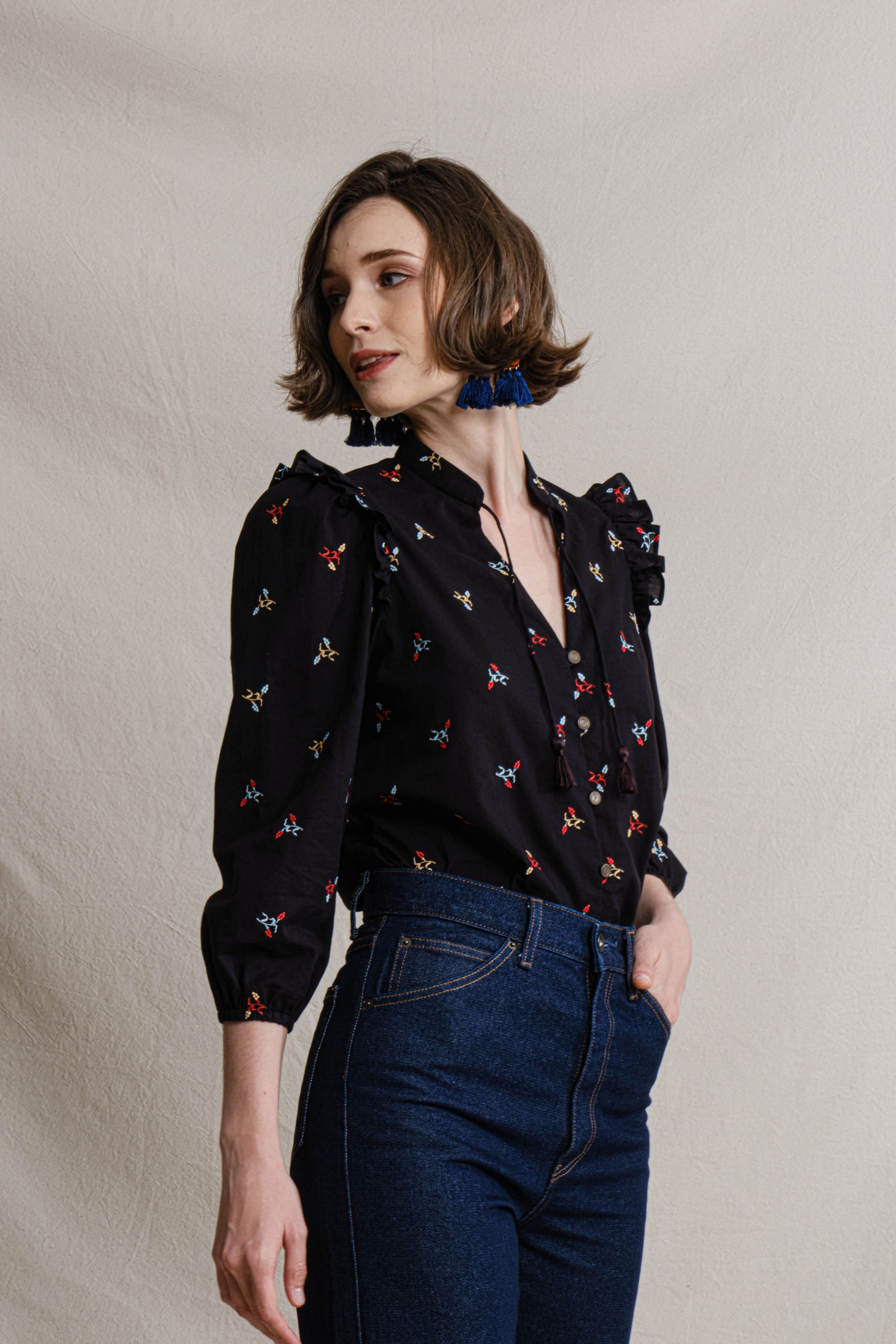 HANNI Top in Black Jagung