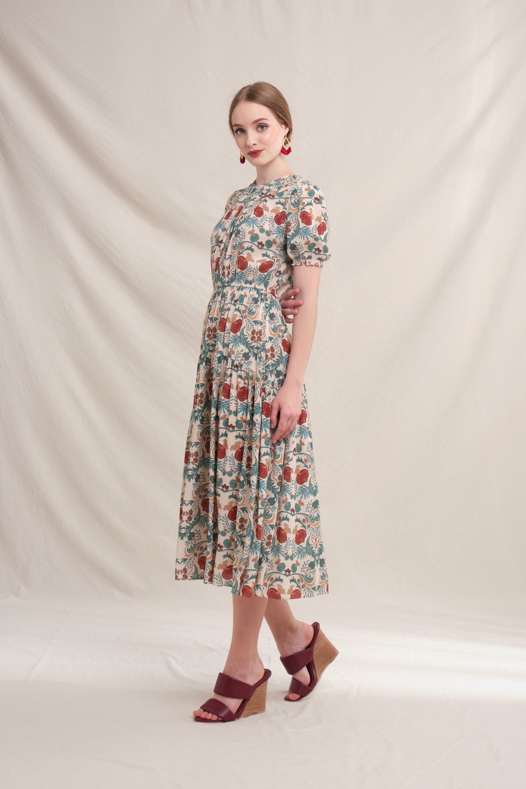 JENNA Dress in Beige Delima
