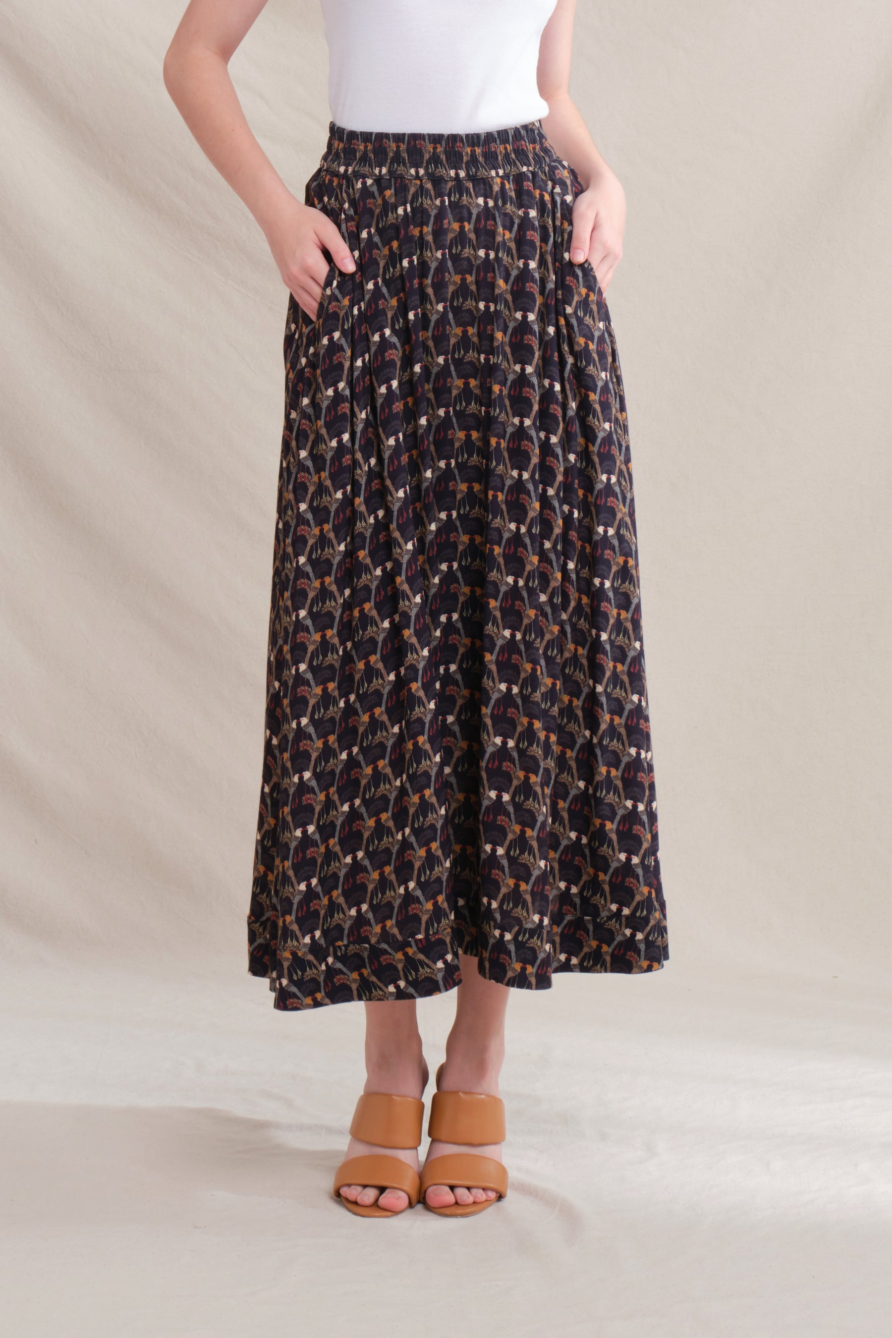MIRA Skirt in Black Saeran
