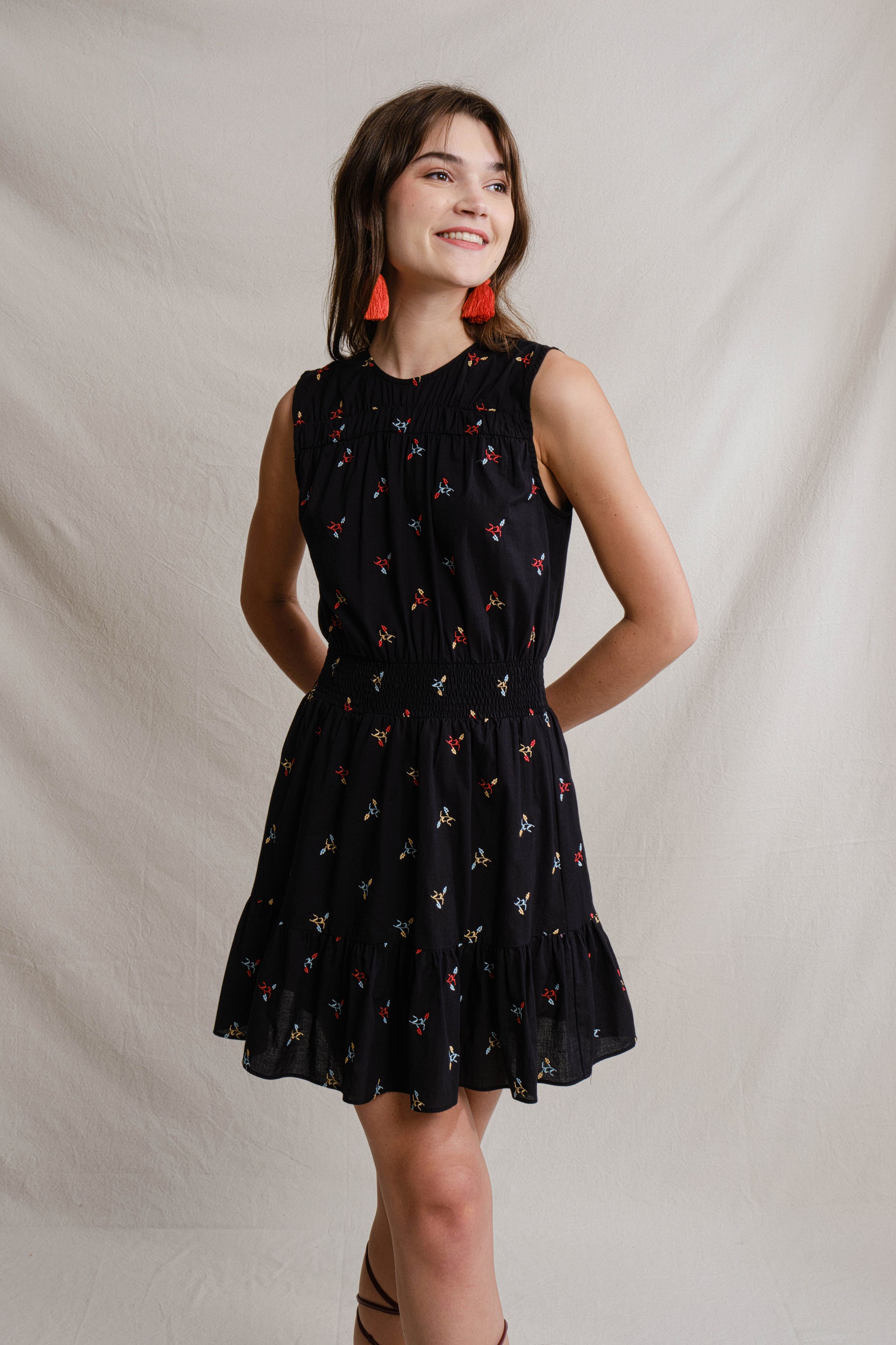 OLIVIA Dress in Black Jagung