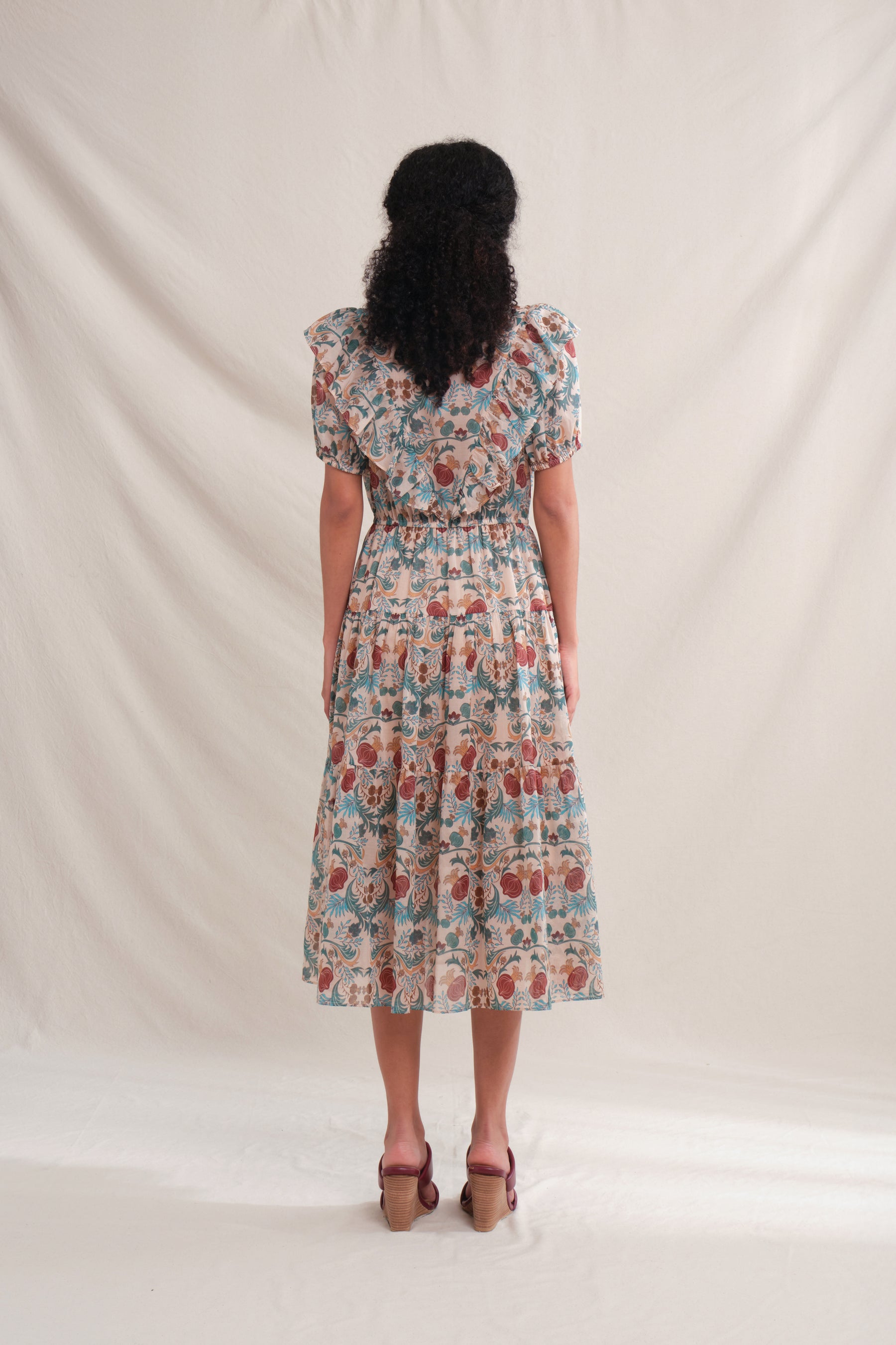 RUI Dress in Beige Delima