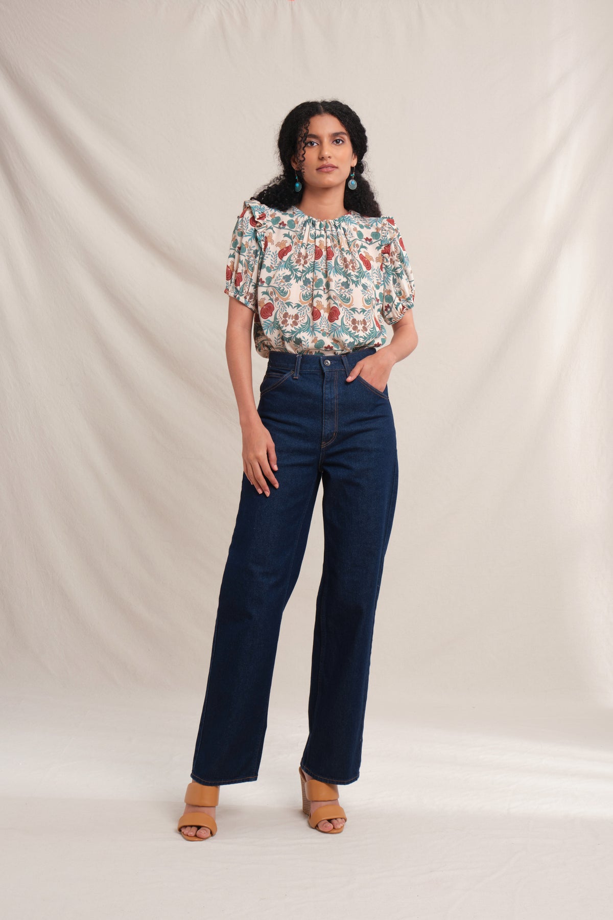 SAIA Top in Beige Delima