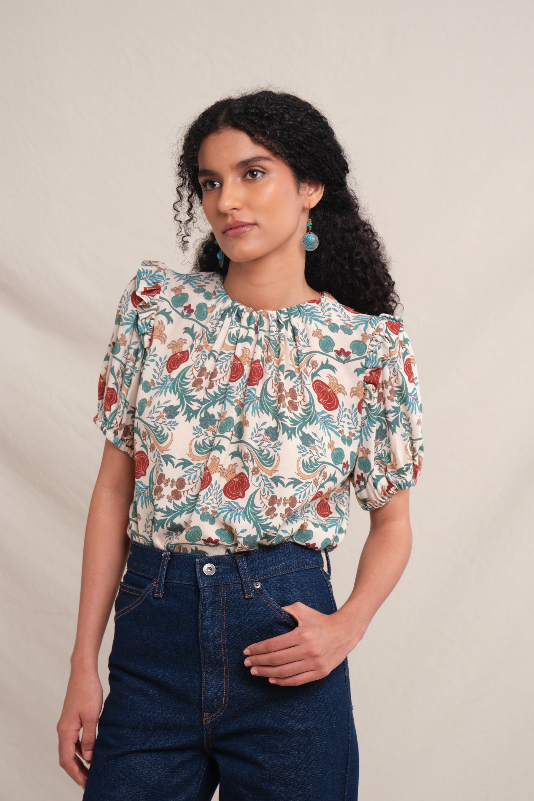 SAIA Top in Beige Delima
