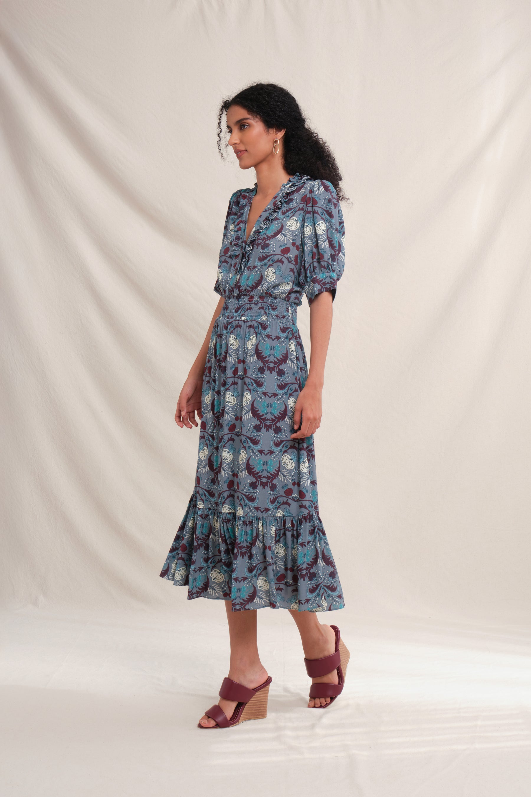 SARA Dress in Gray Delima