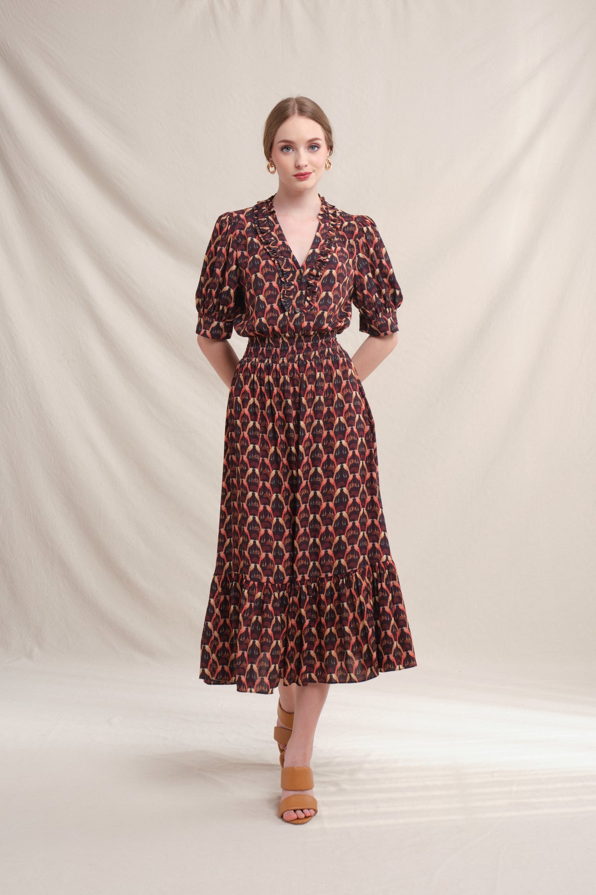 SARA Dress in Red Saeran