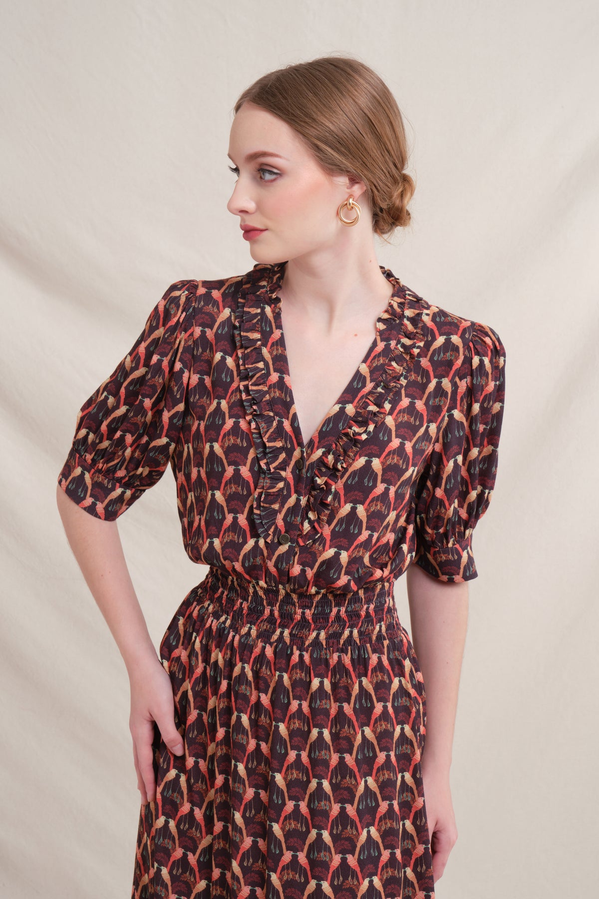 SARA Dress in Red Saeran