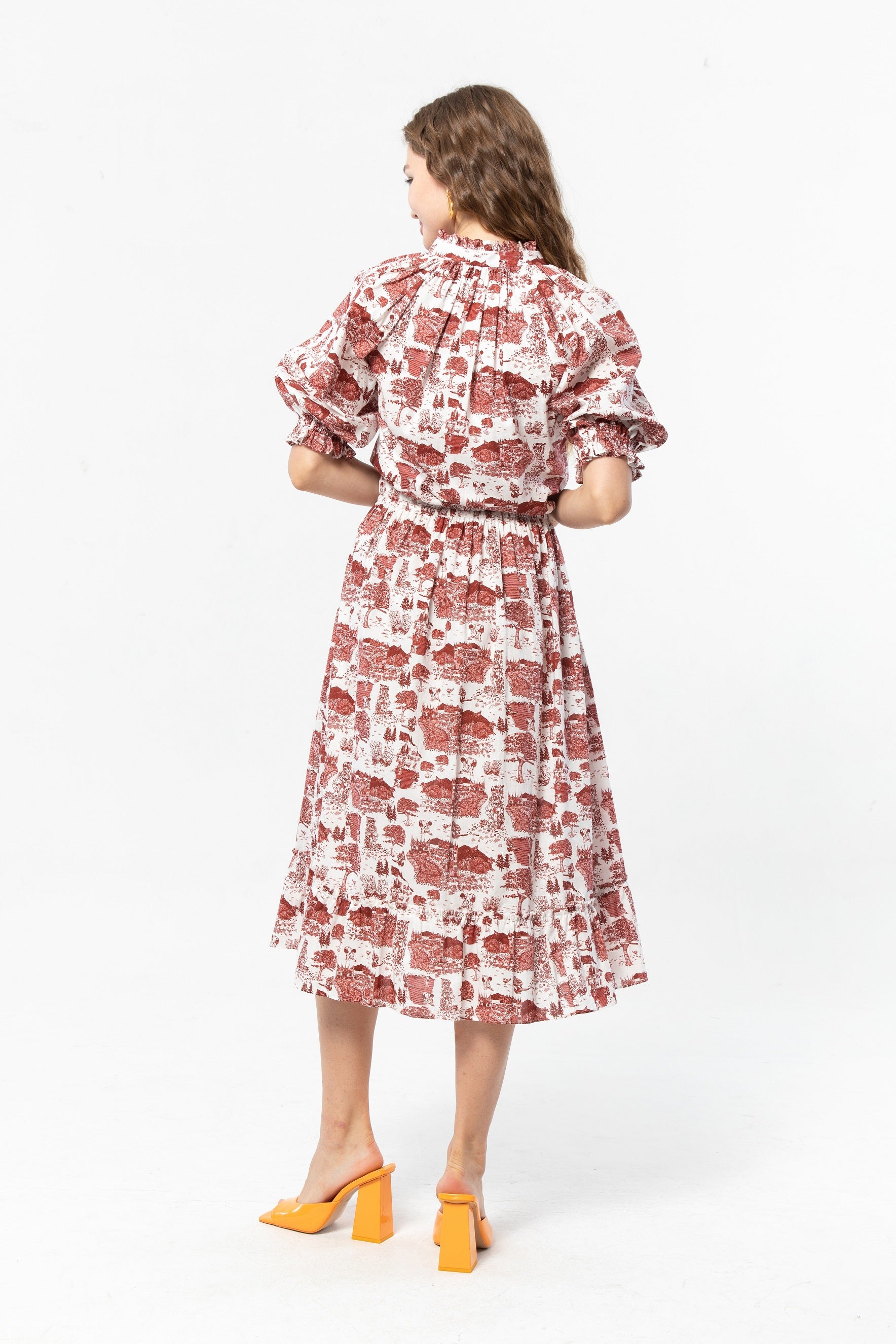 FREYA Dress in Maroon Gadang