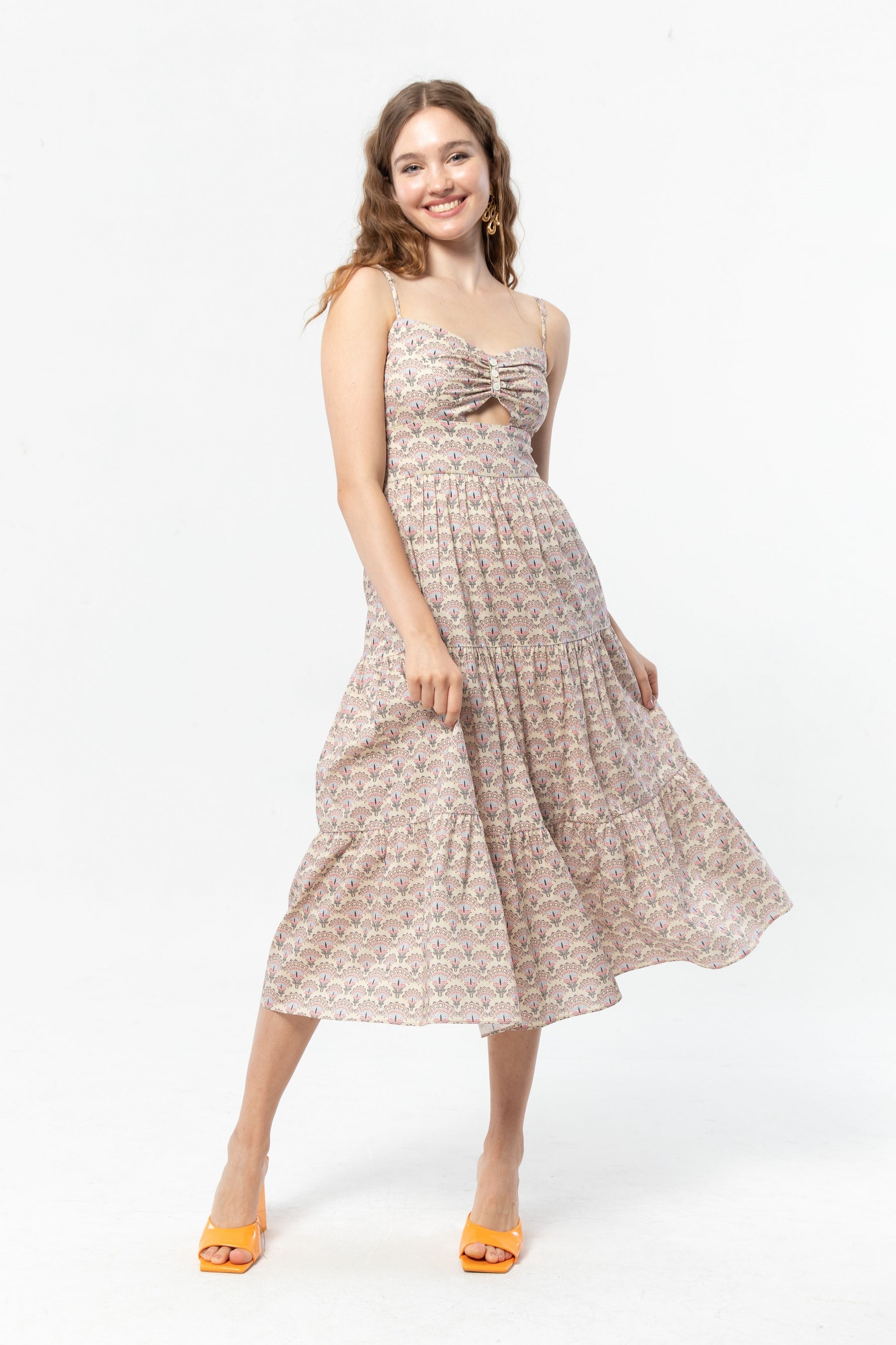 ESME Dress in Brown Suntiang