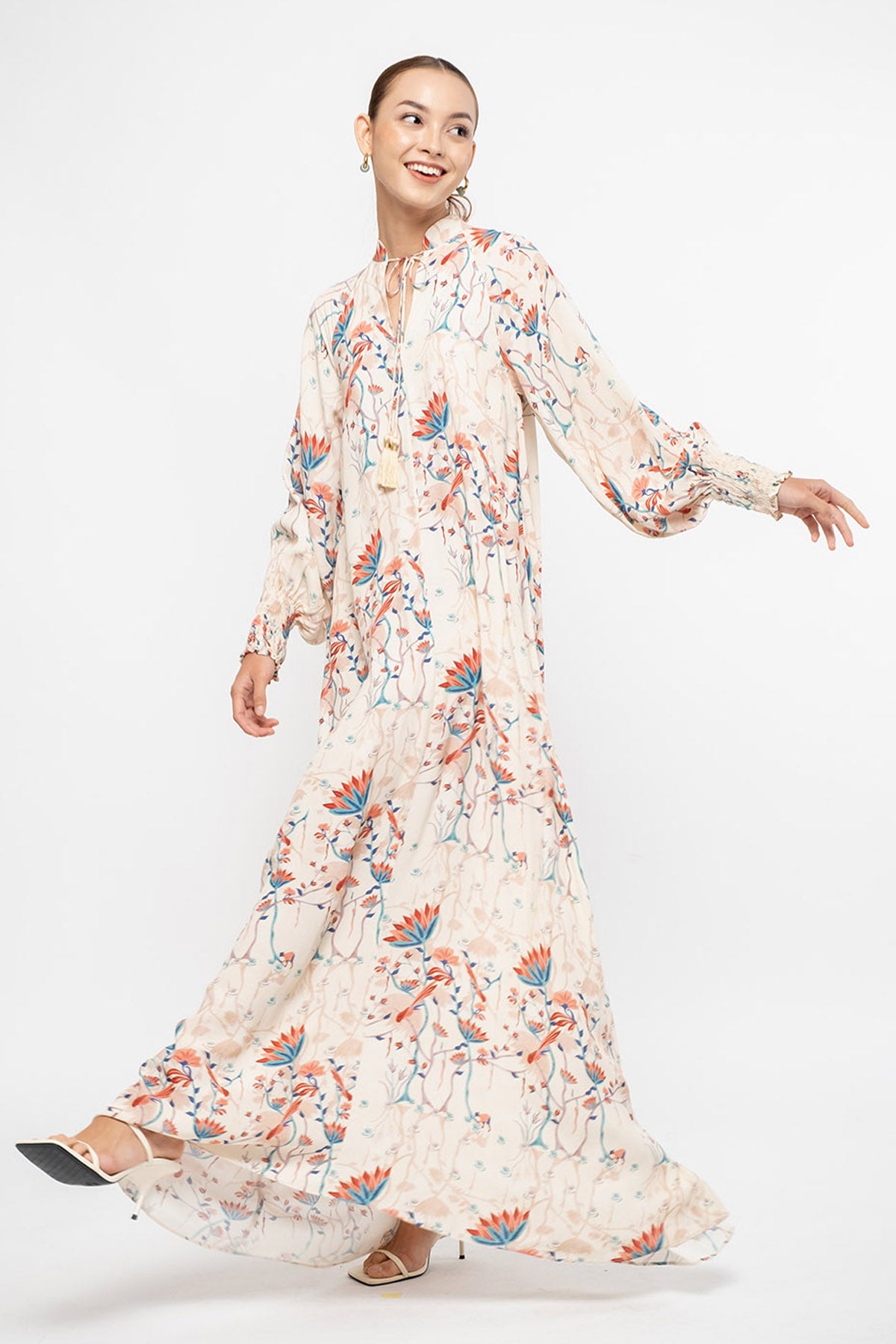 MAYLA Dress in Beige Petani