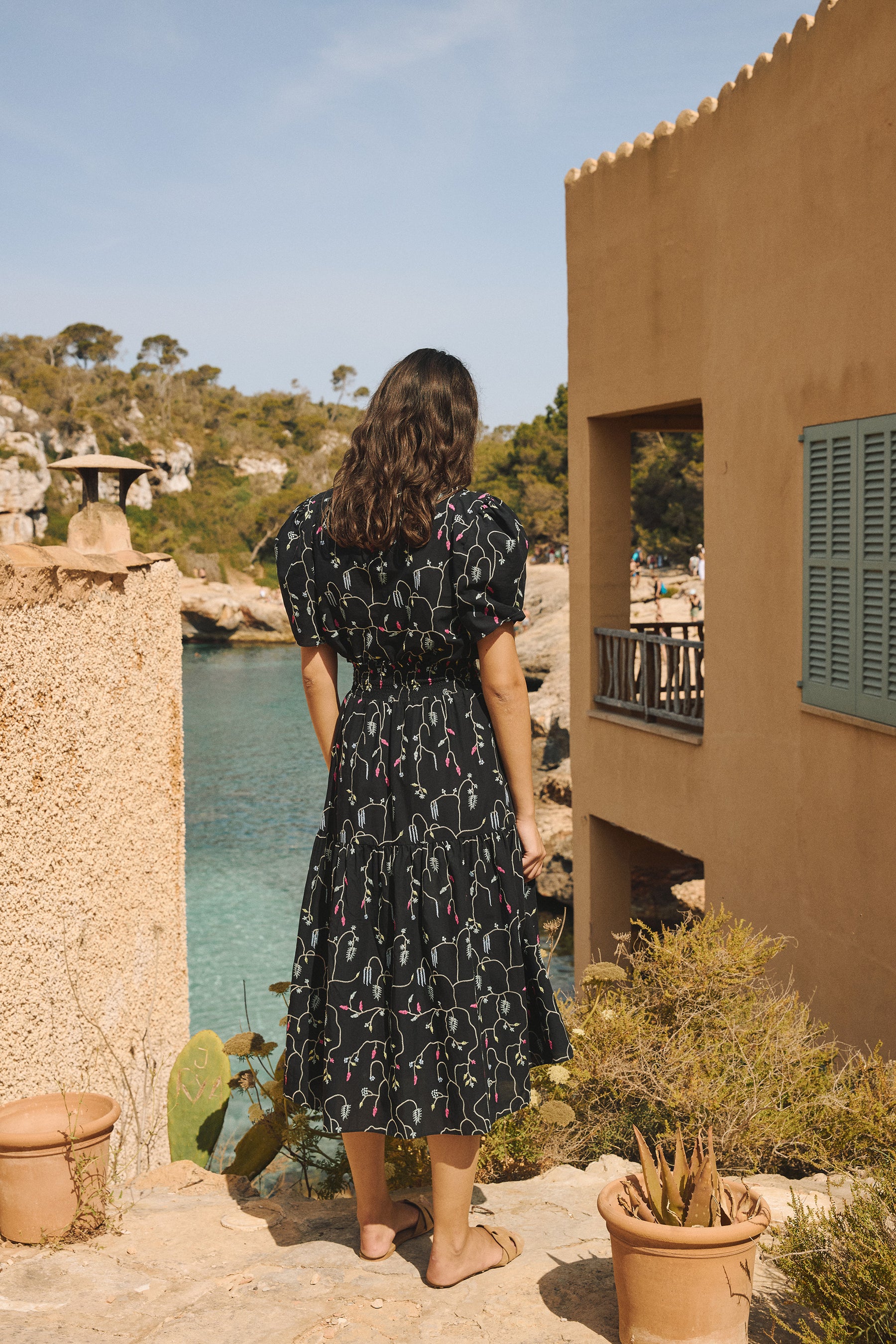 RIONA Skirt in Black Lada