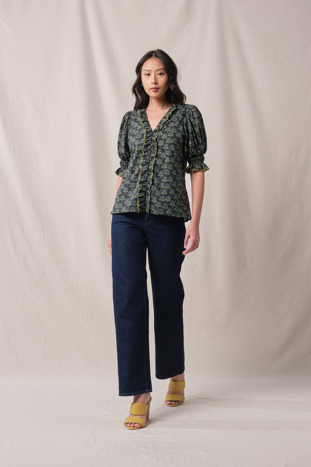 AGNES Top in Black Melati