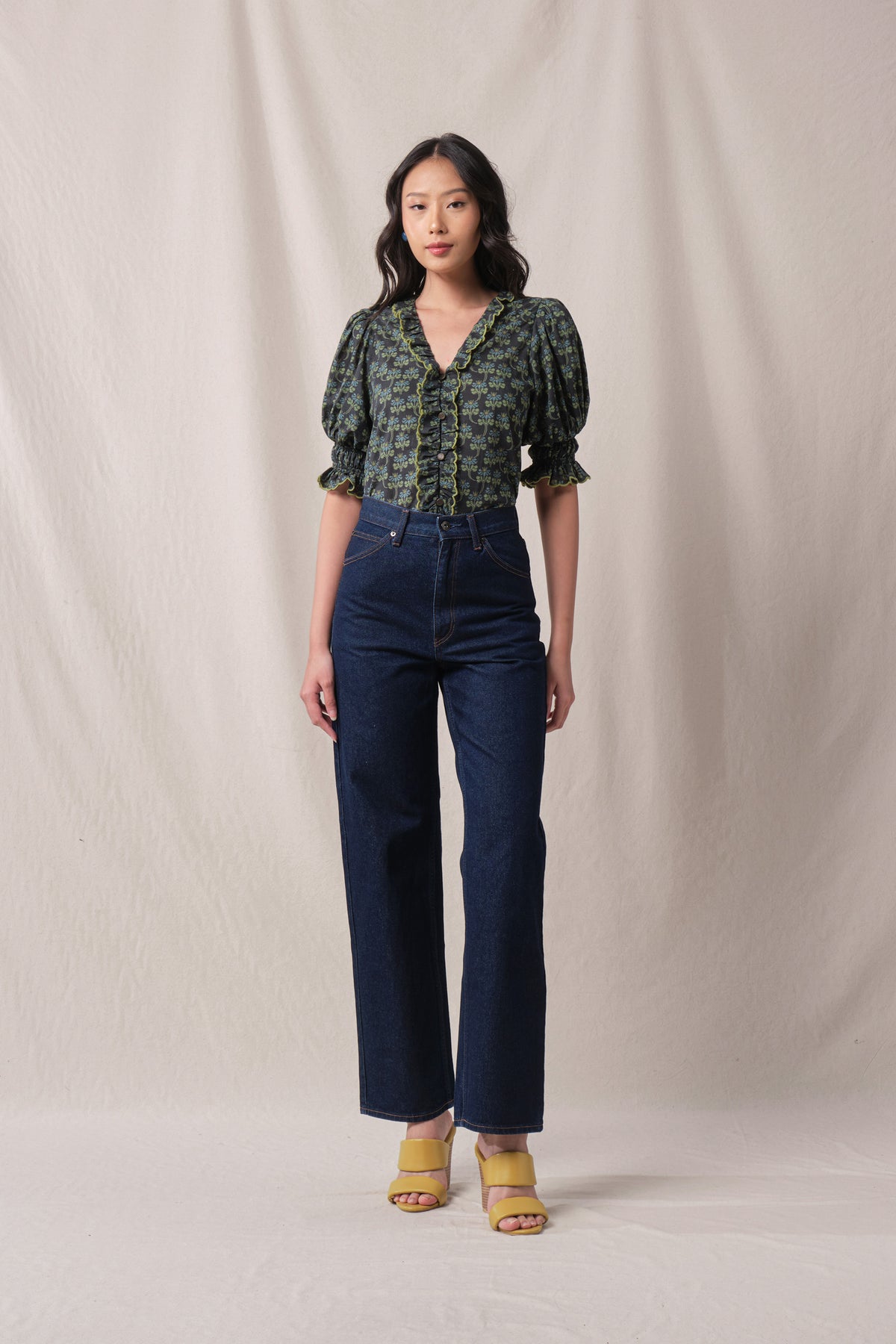 AGNES Top in Black Melati