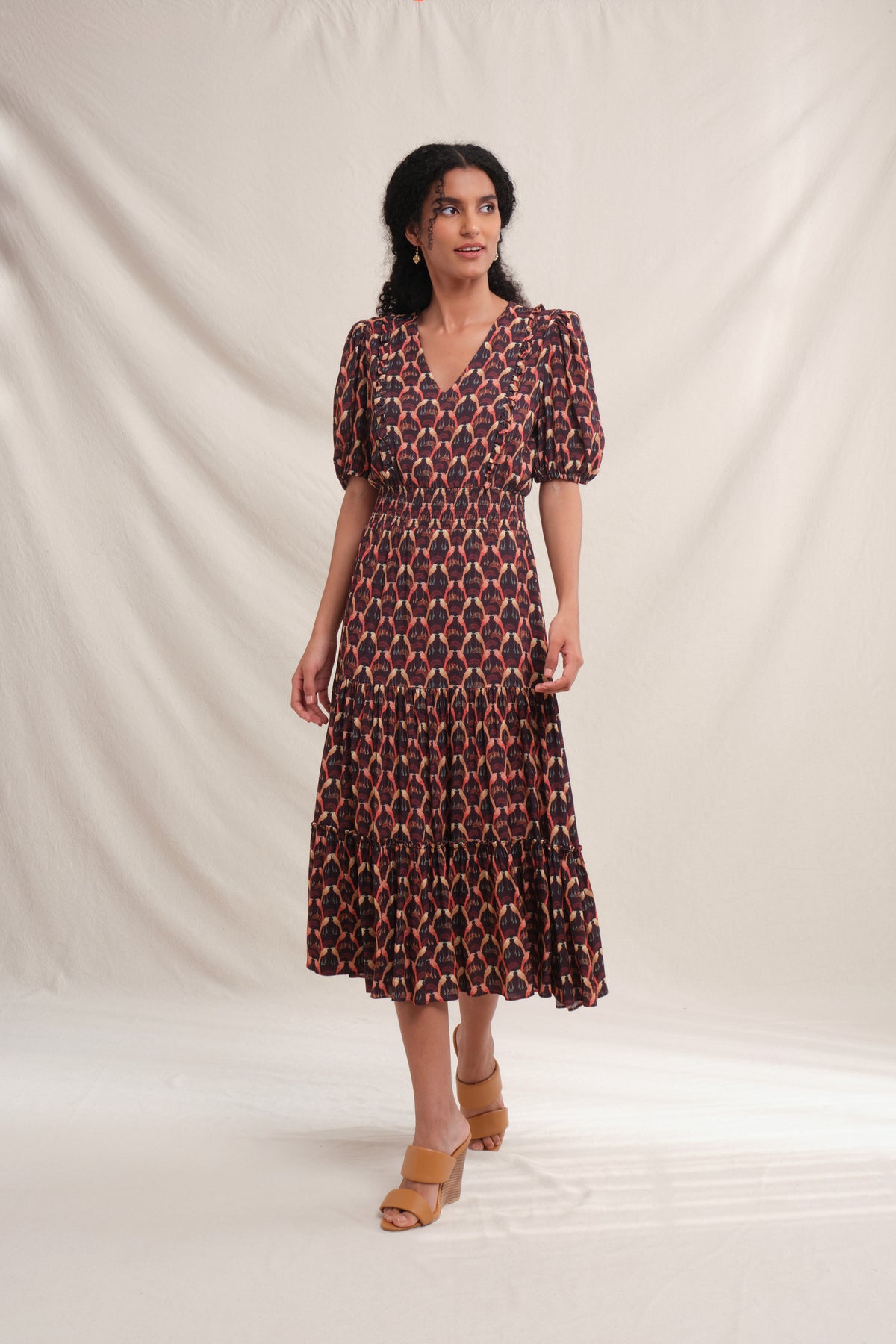 AQILA Dress in Red Saeran