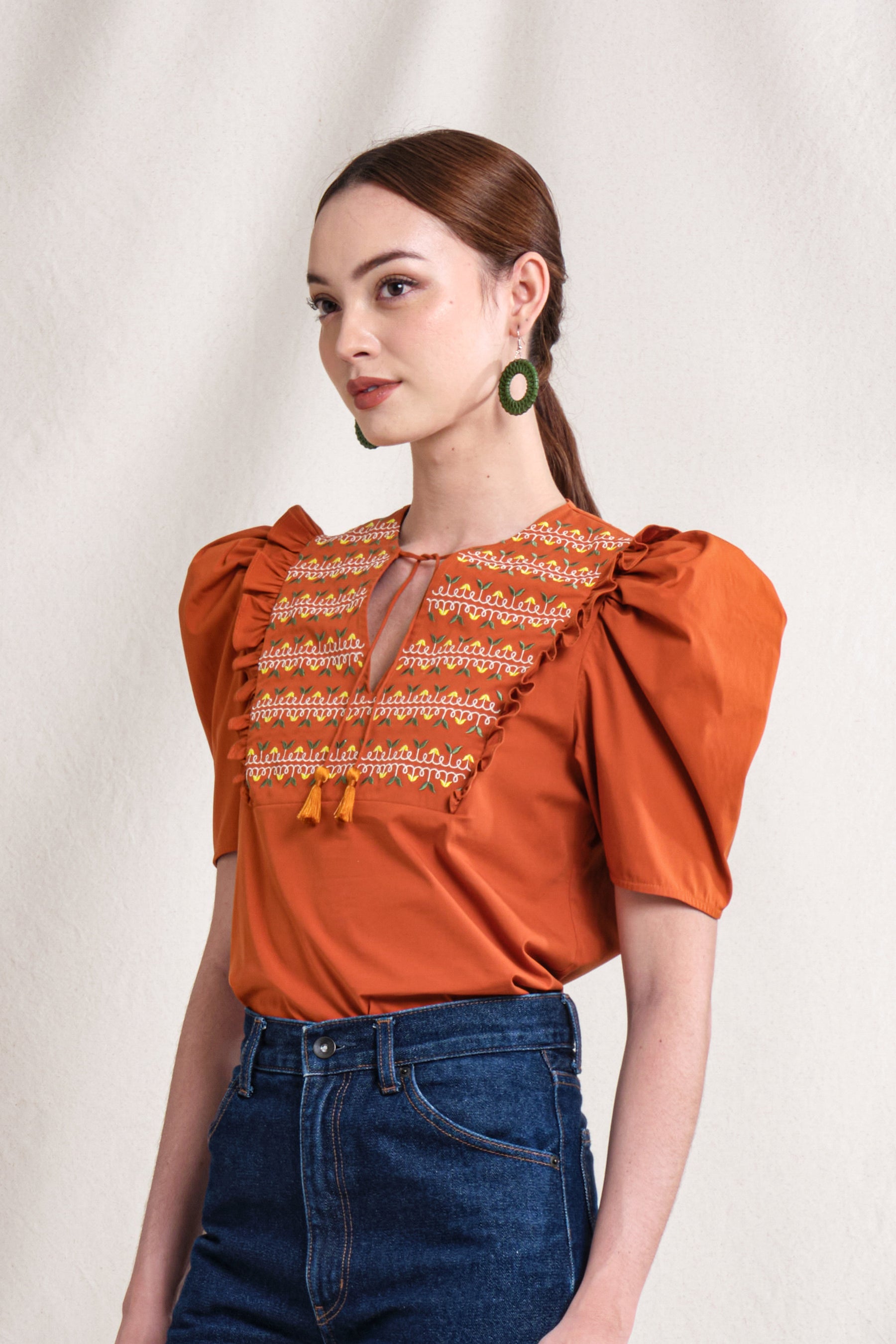 TAMI Top in Orange Sulam
