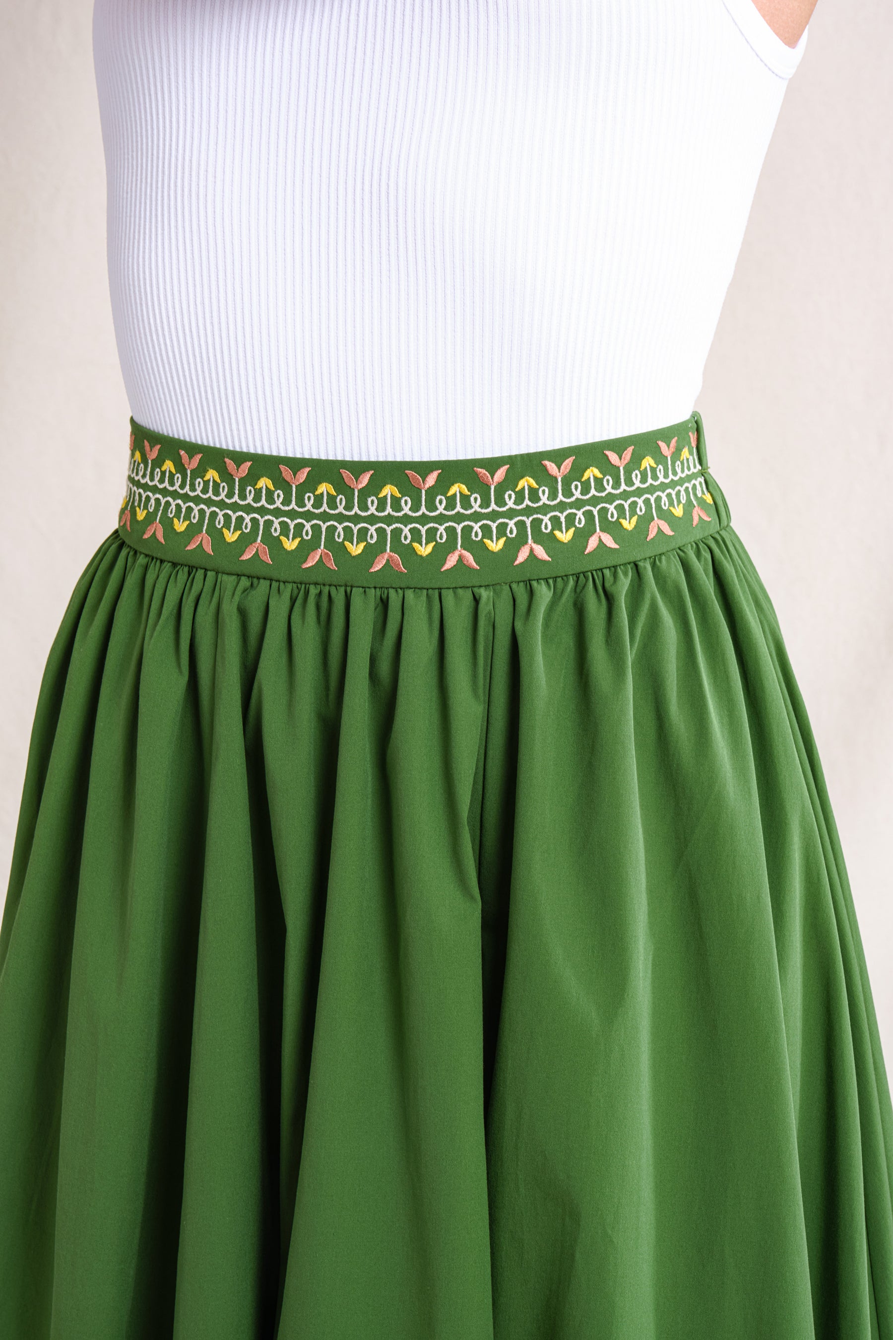 ERIN Skirt in Green Sulam