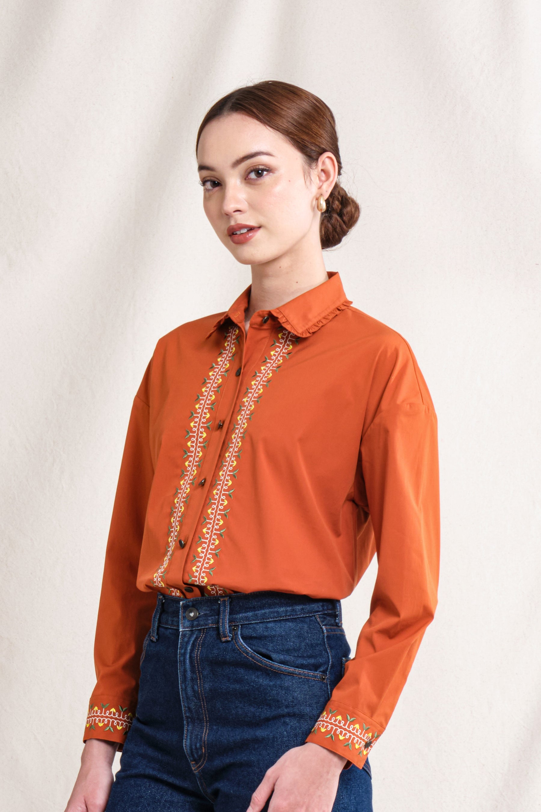 KARINA Top in Orange Sulam