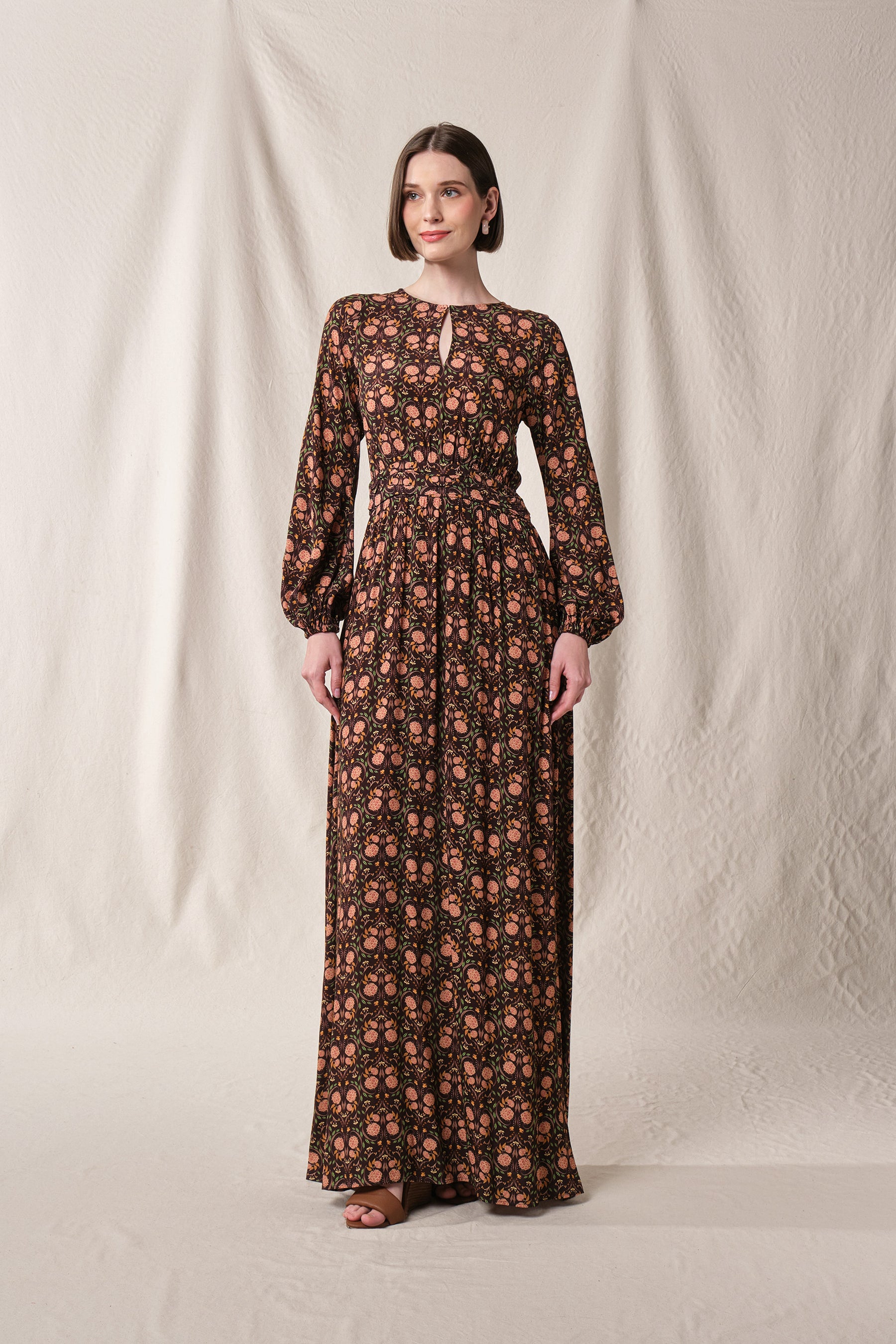 CLARISE Dress in Brown Rosea