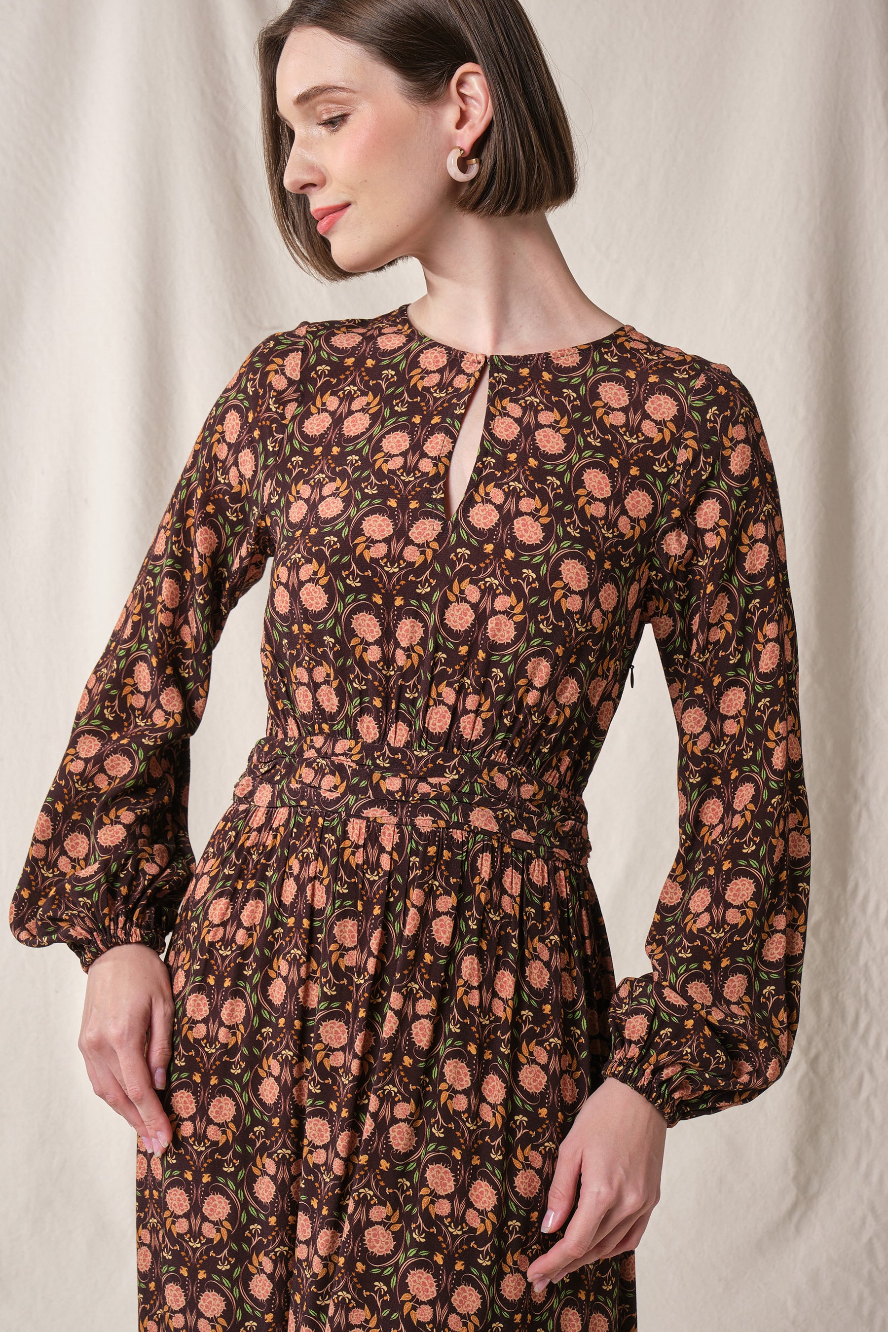 CLARISE Dress in Brown Rosea