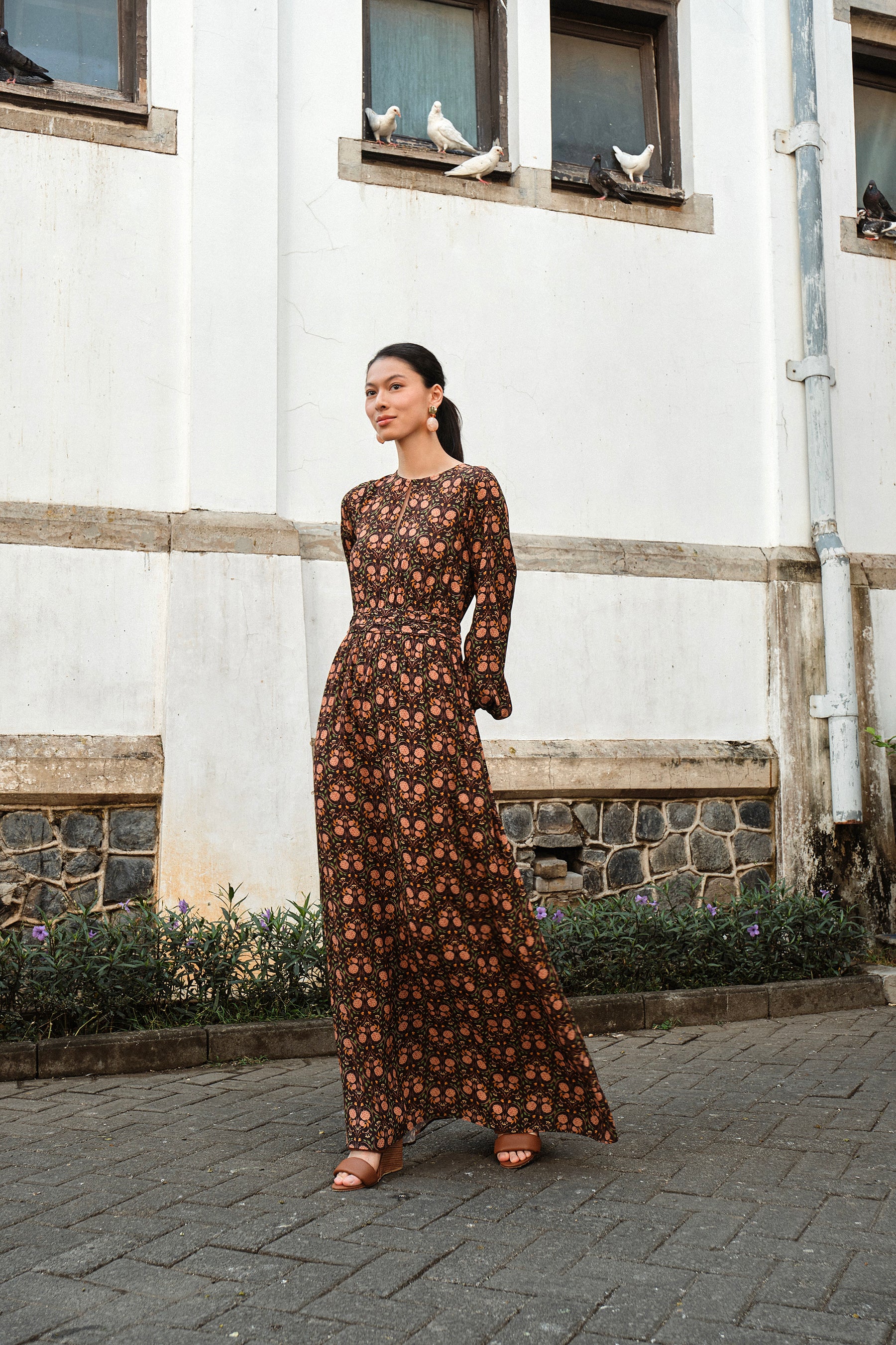 CLARISE Dress in Brown Rosea
