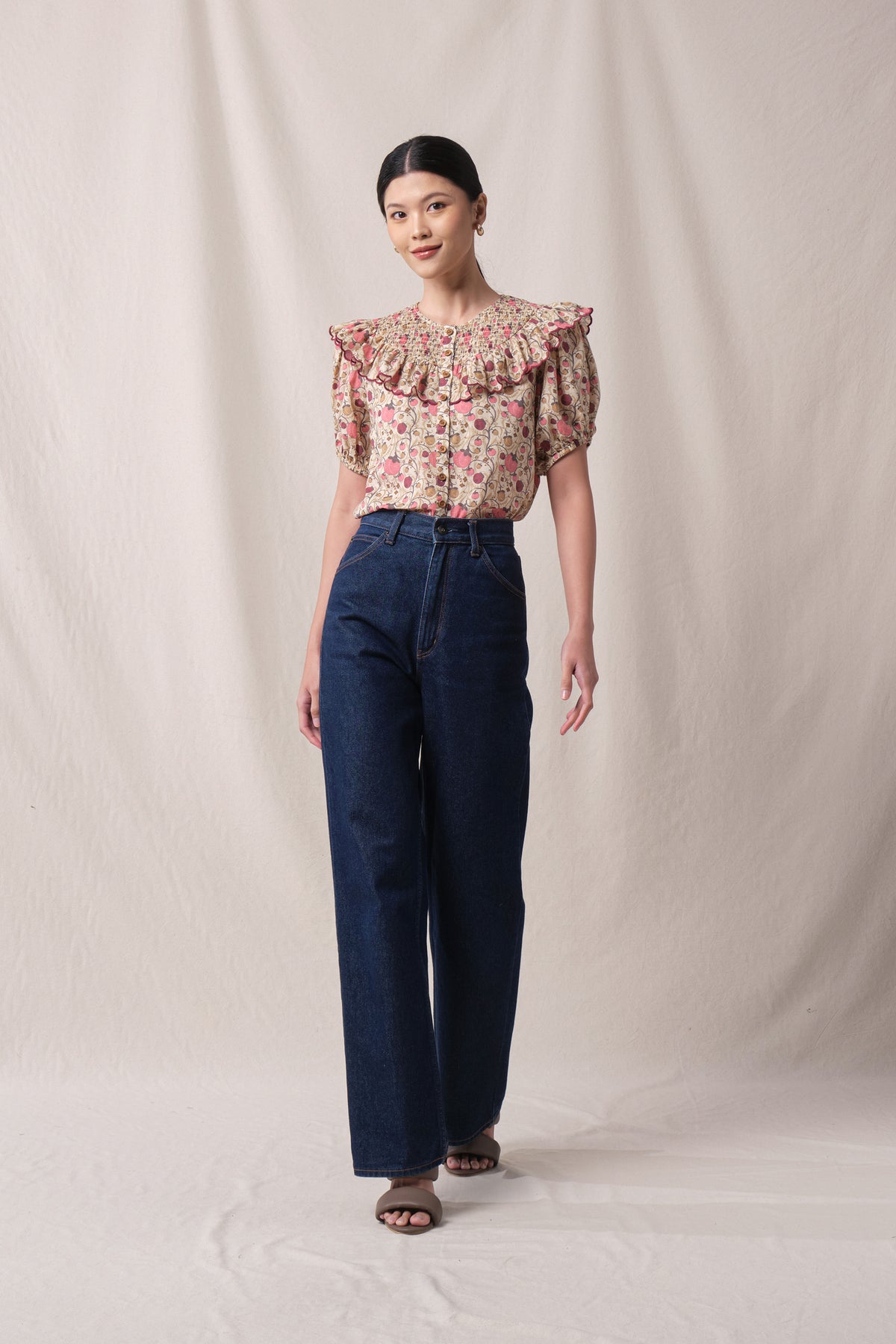 DAISY Top in Beige Manggis