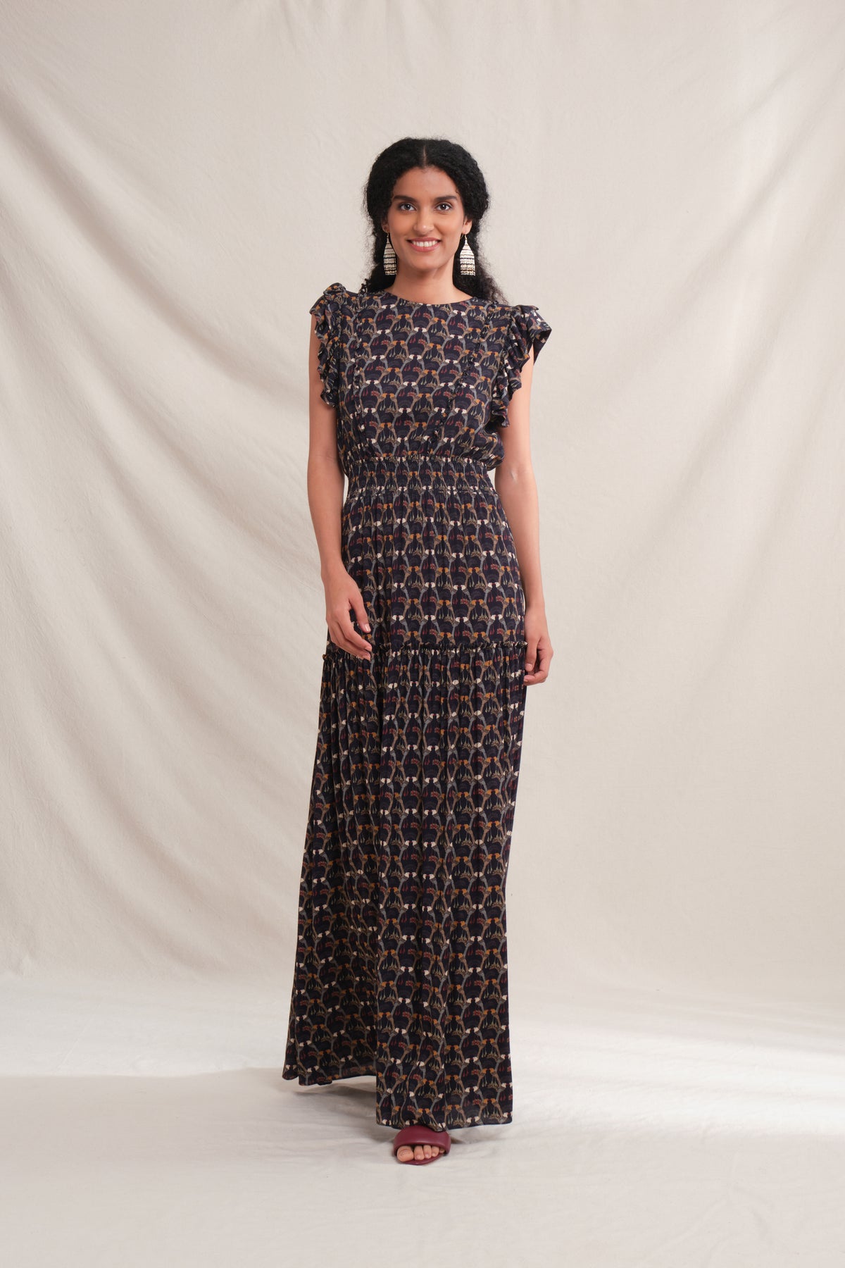 FLORA Dress in Black Saeran