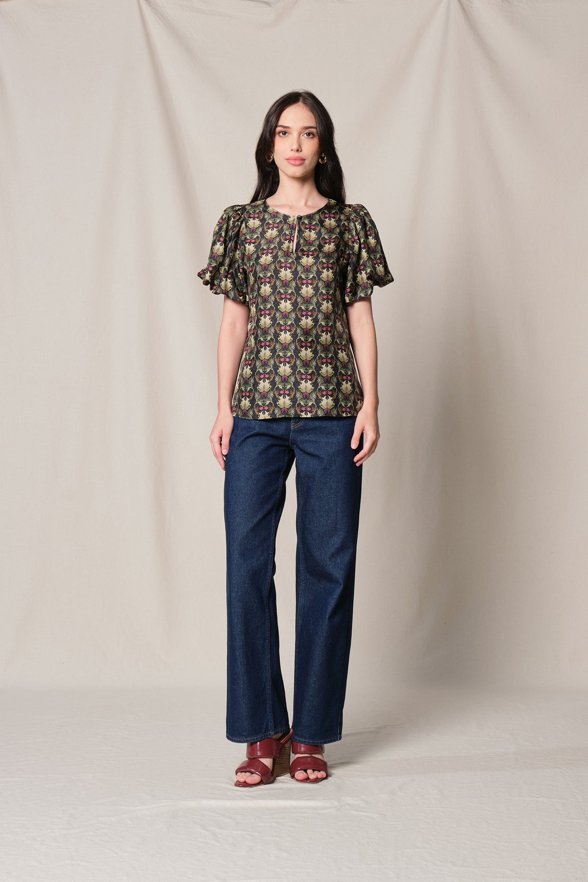 GRACE Top in Black Sumpang