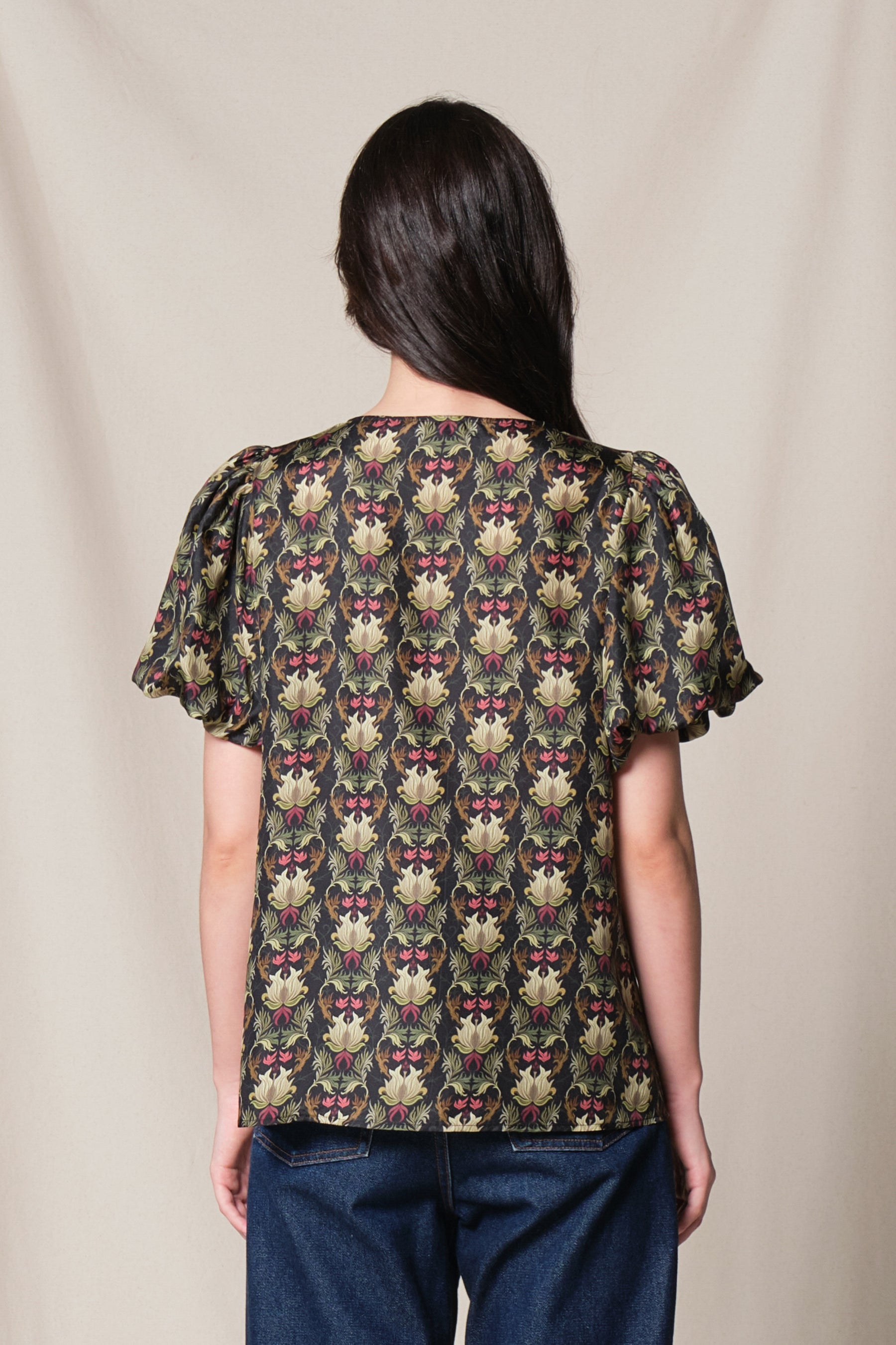 GRACE Top in Black Sumpang