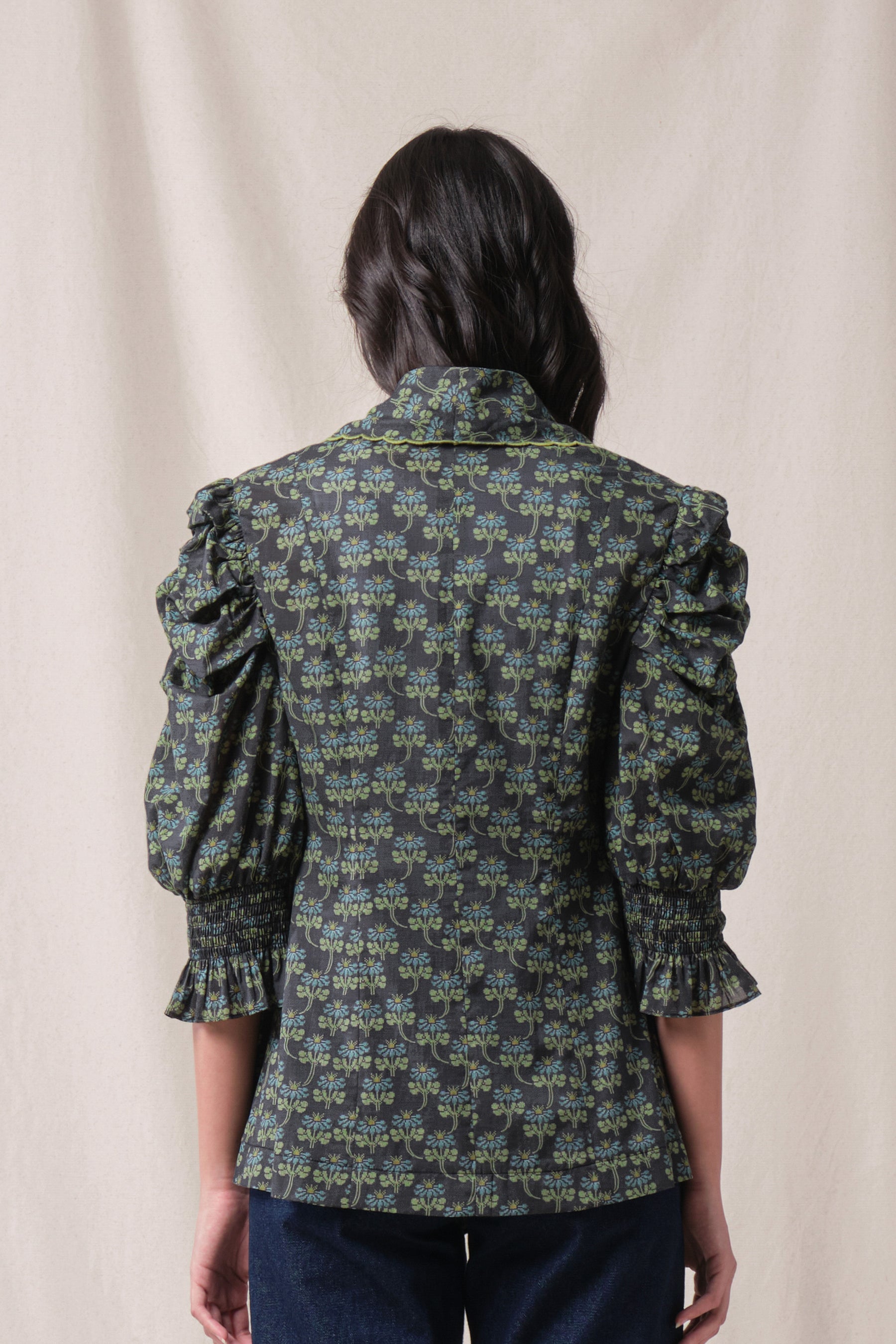 JANE Outer in Black Melati