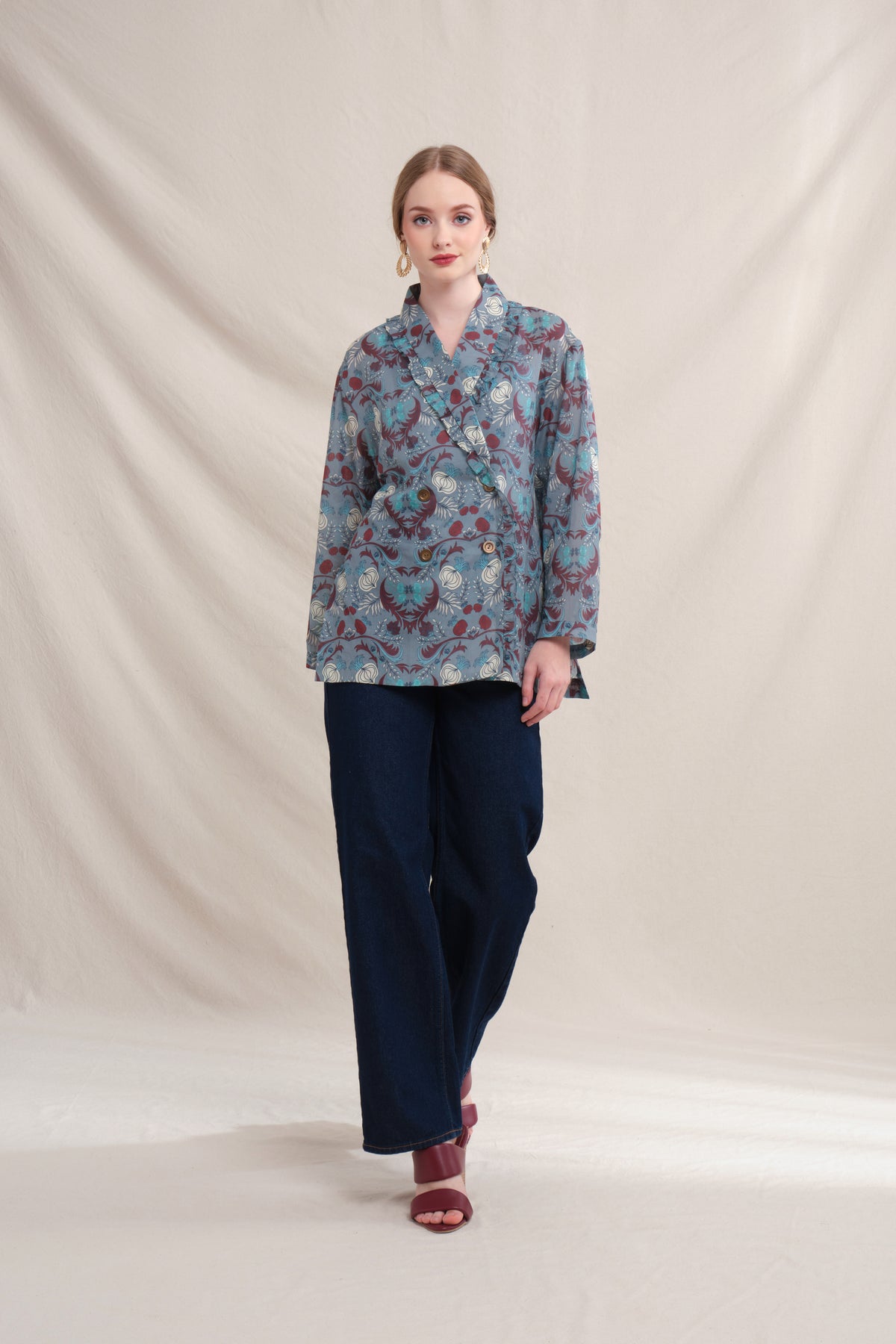 JULIA Outer in Gray Delima
