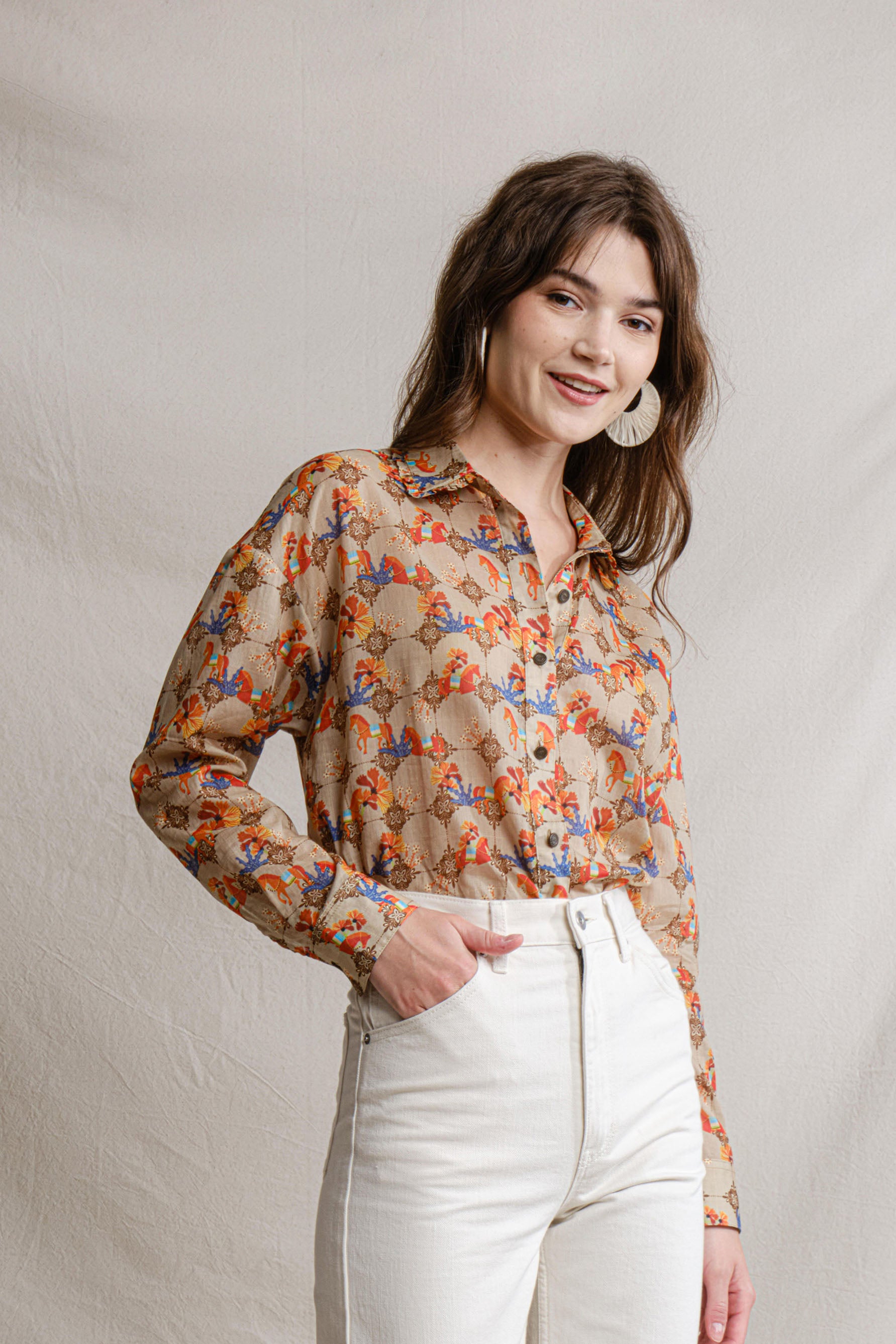 KARINA Top in Beige Pasola