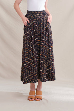 MIRA Skirt in Black Saeran