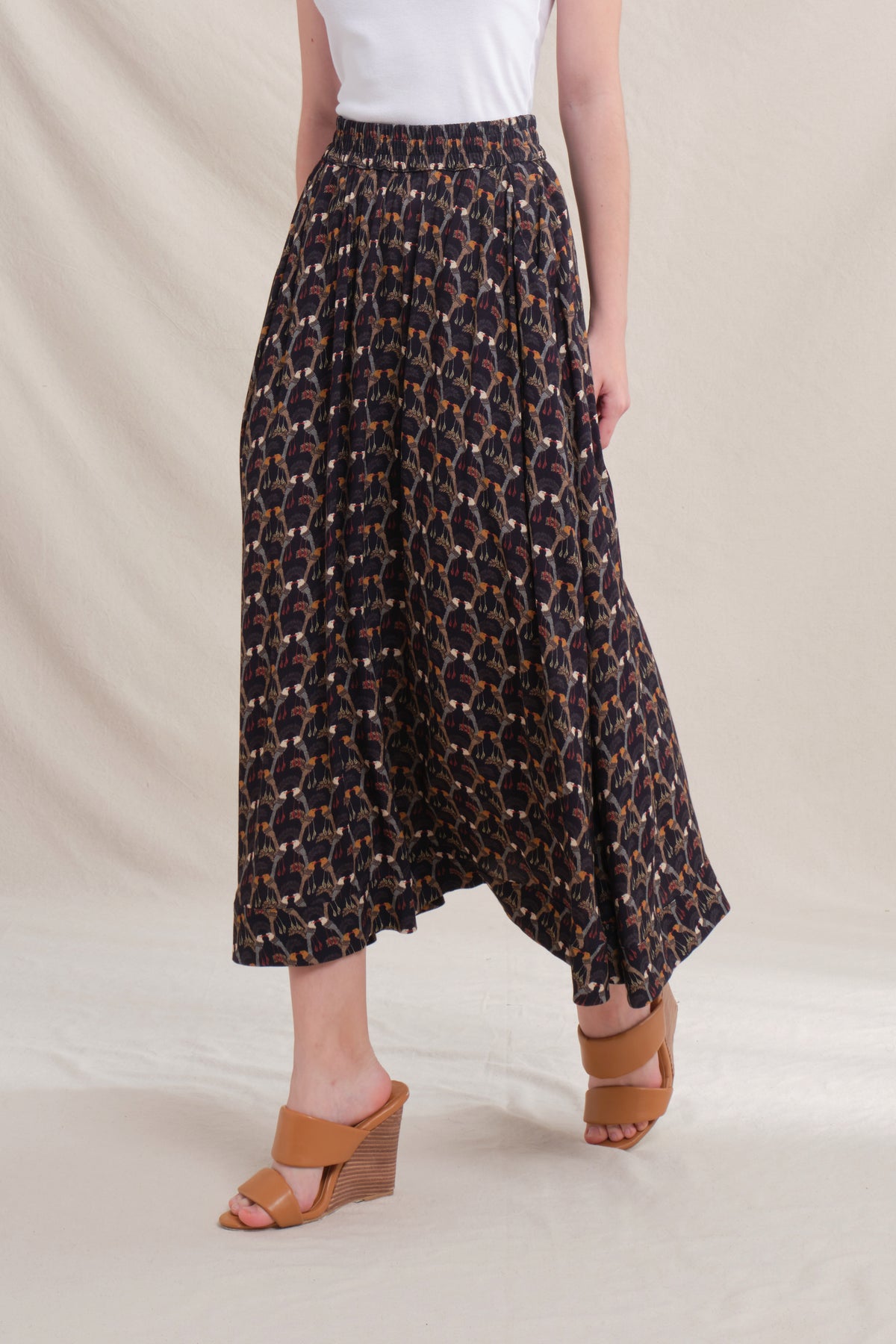 MIRA Skirt in Black Saeran