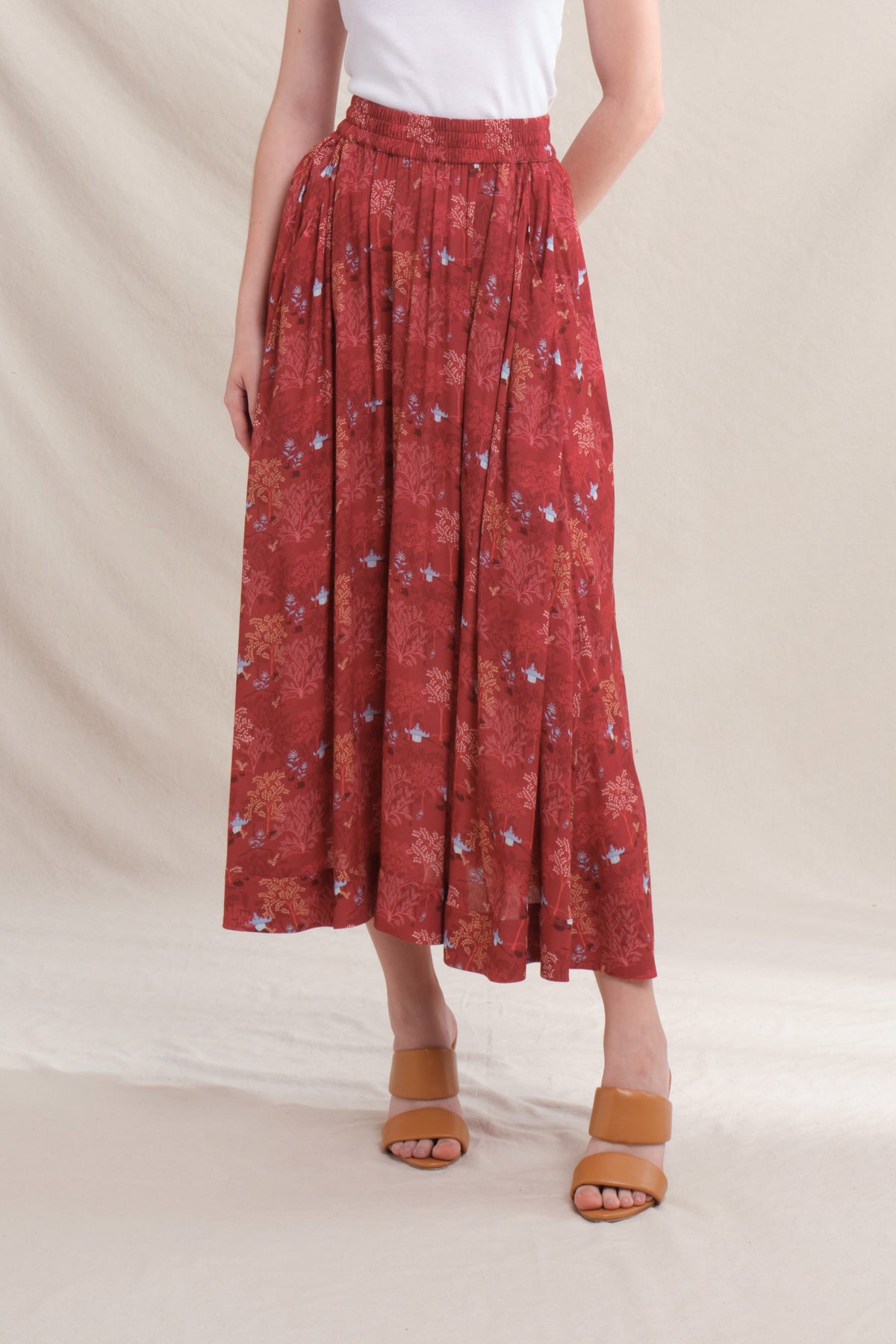MIRA Skirt in Red Tumpang
