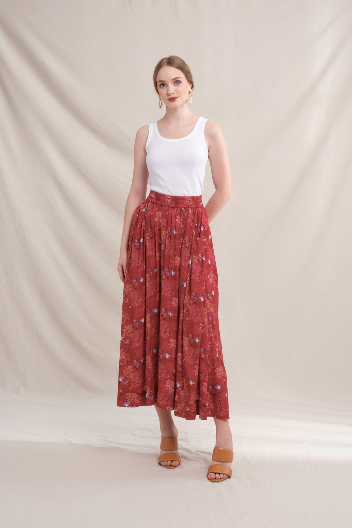 MIRA Skirt in Red Tumpang