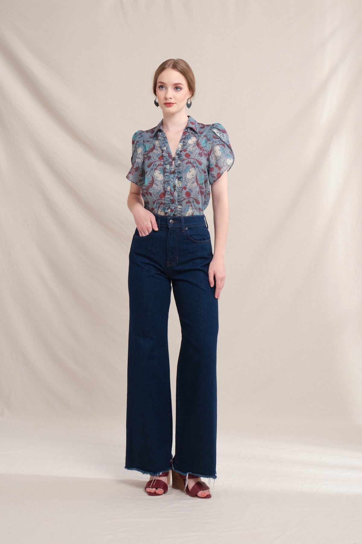 NIKA Top in Gray Delima