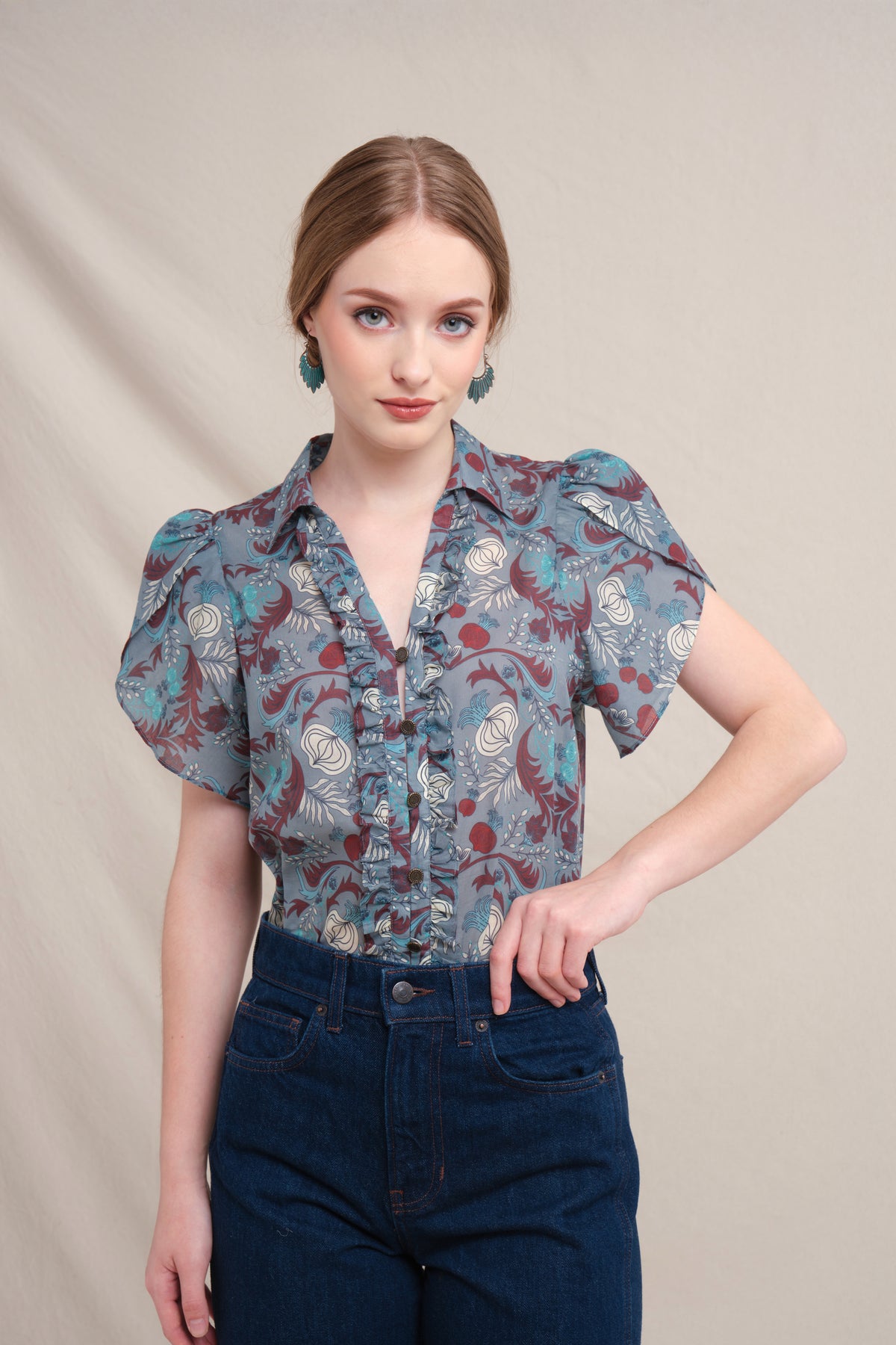 NIKA Top in Gray Delima