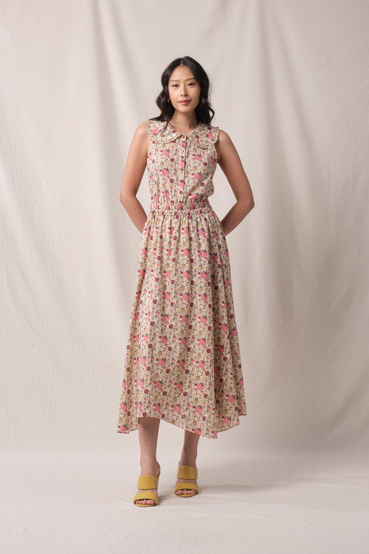 BUNDLING: Sabrina Top in Beige Manggis and Blake Skirt in Beige Manggis