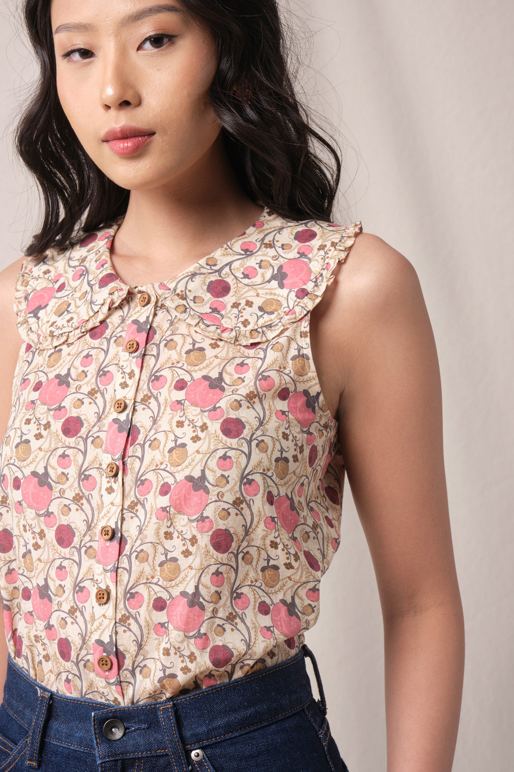 SABRINA Top in Beige Manggis