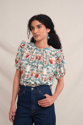 SAIA Top in Beige Delima