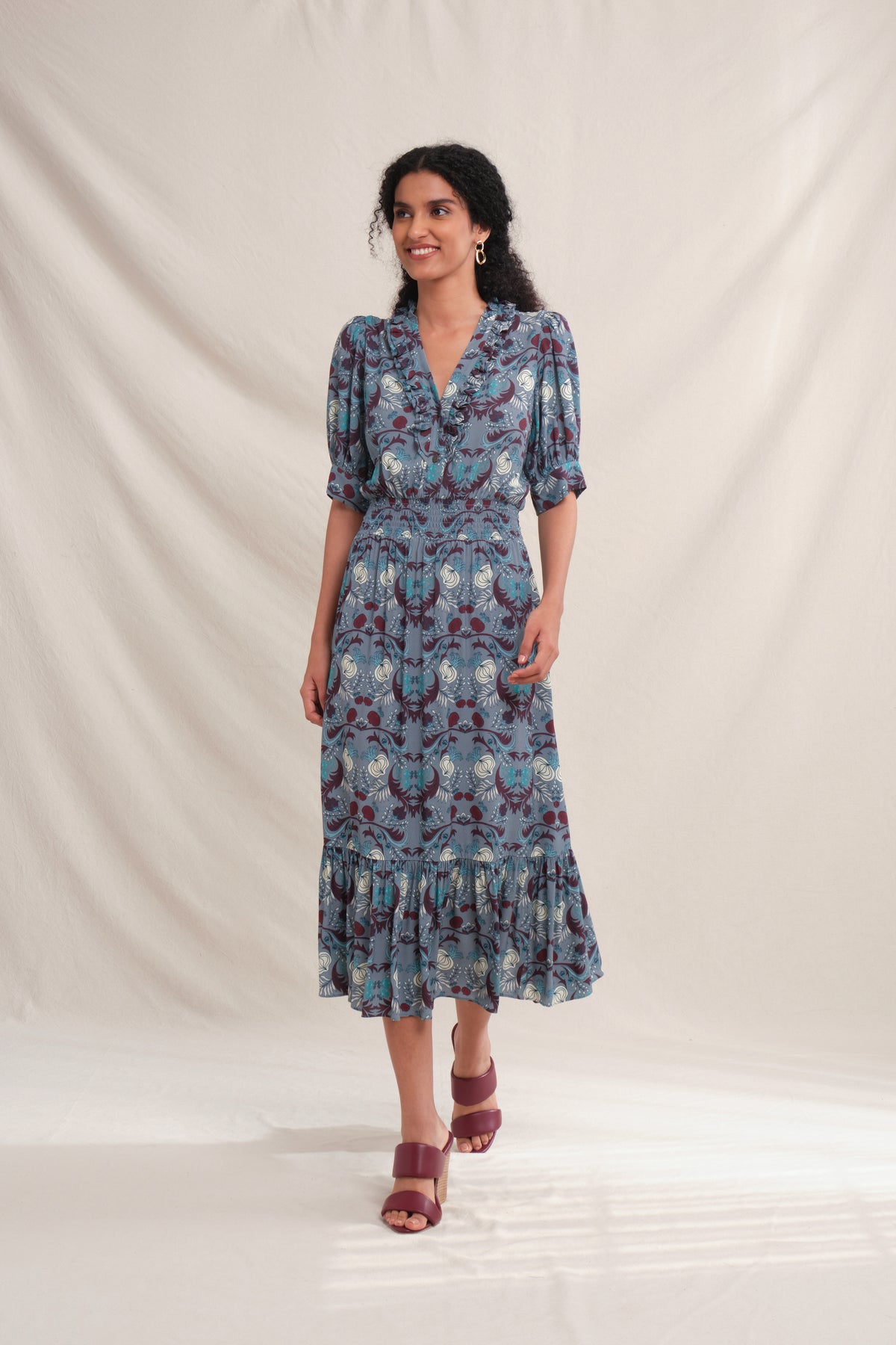 SARA Dress in Gray Delima