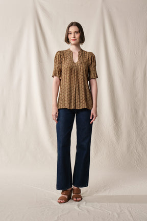 SHERY Top in Khaki Tebu