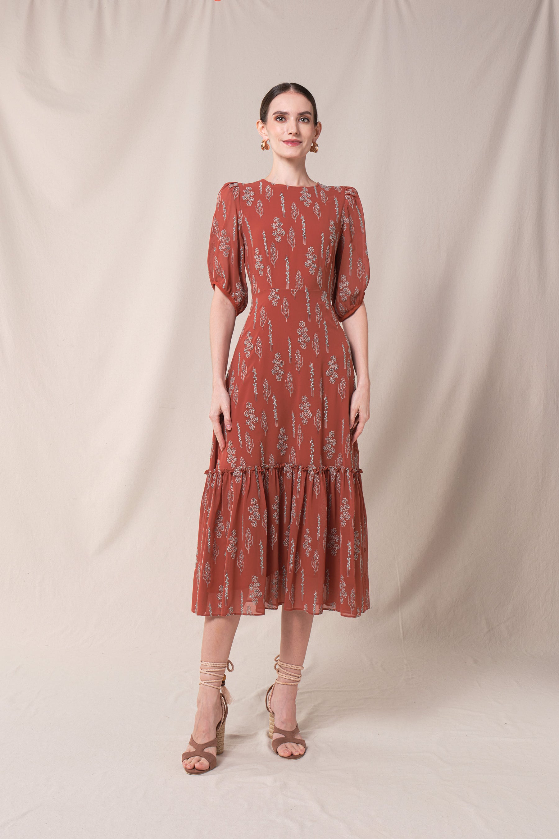 VARAYA Dress in Terracotta Tulu