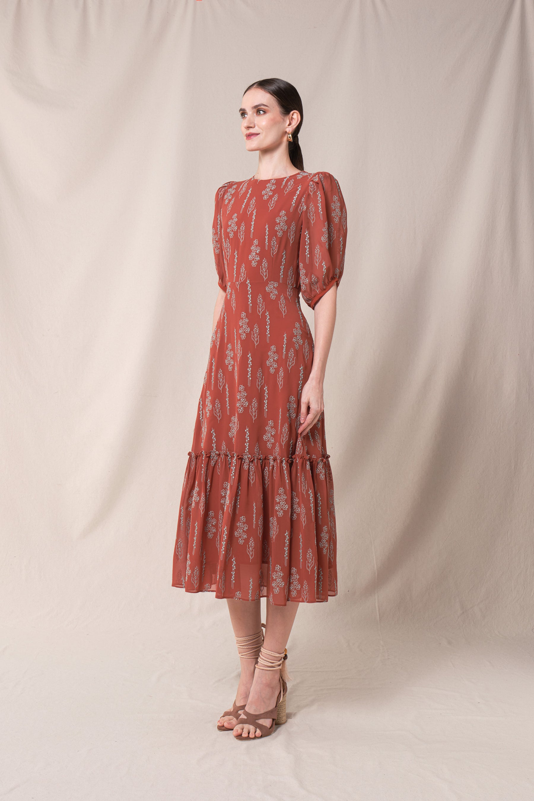 VARAYA Dress in Terracotta Tulu