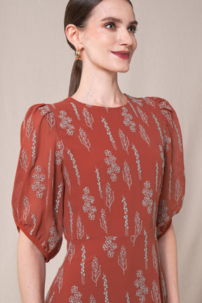 VARAYA Dress in Terracotta Tulu