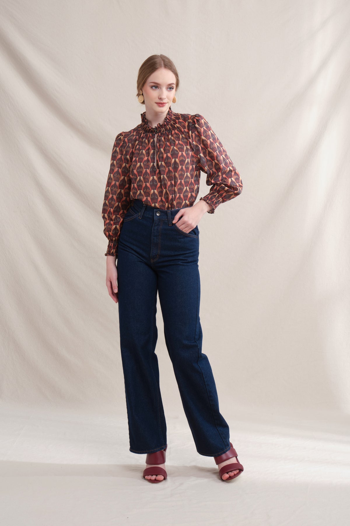 VERA Top in Red Saeran