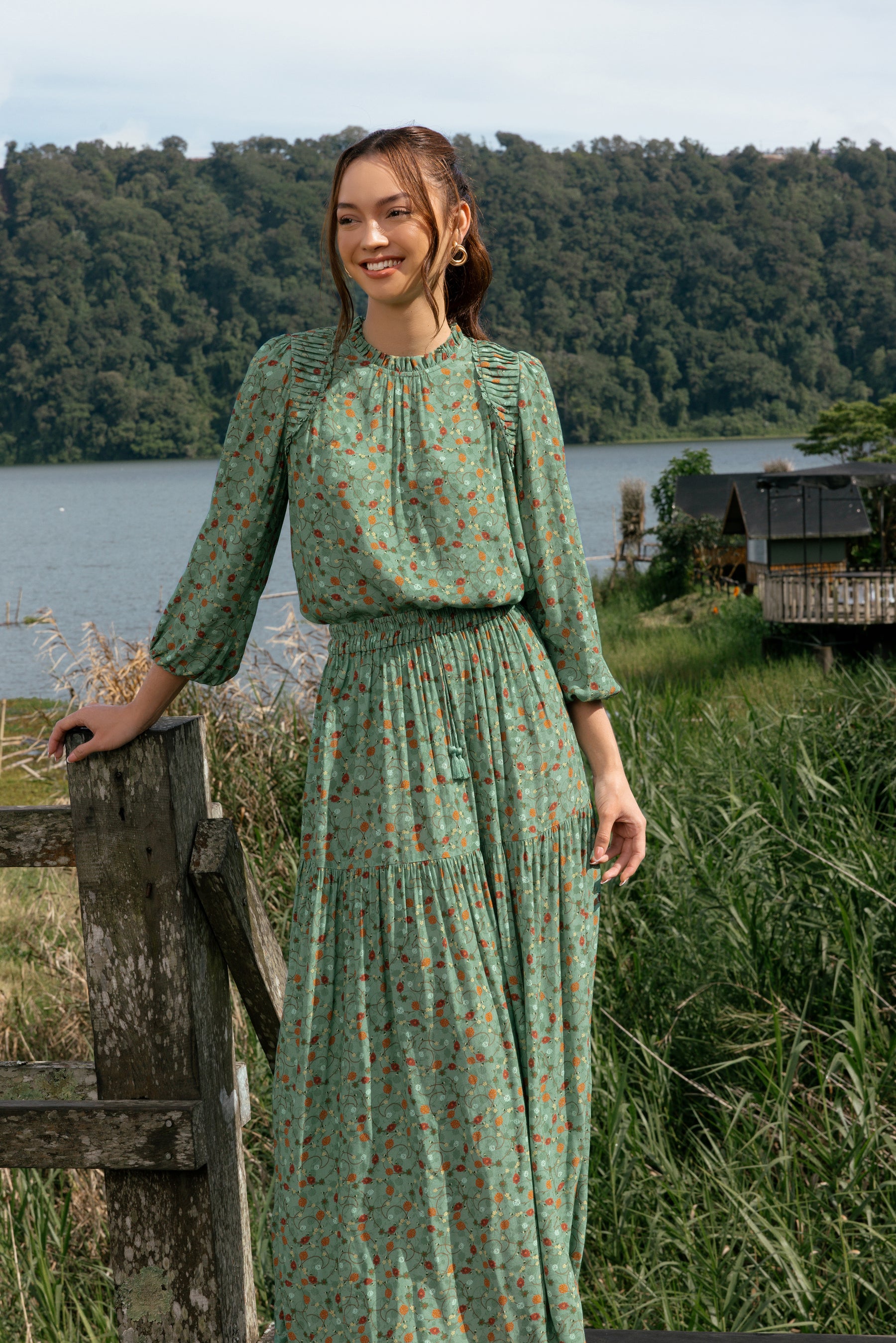 LANY Skirt in Green Kelana